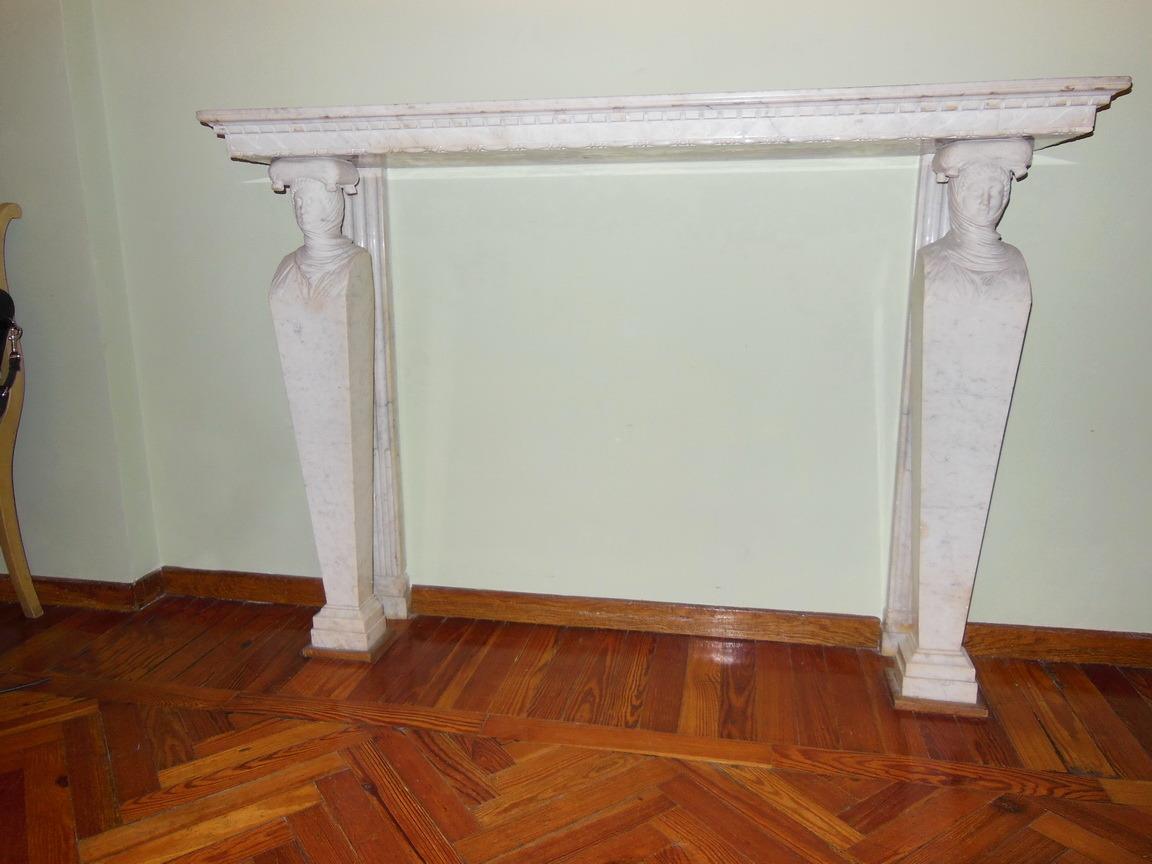 Italian 18th century, Neoclassical Lacquered Wood Chest of Drawers and Marble Fireplace