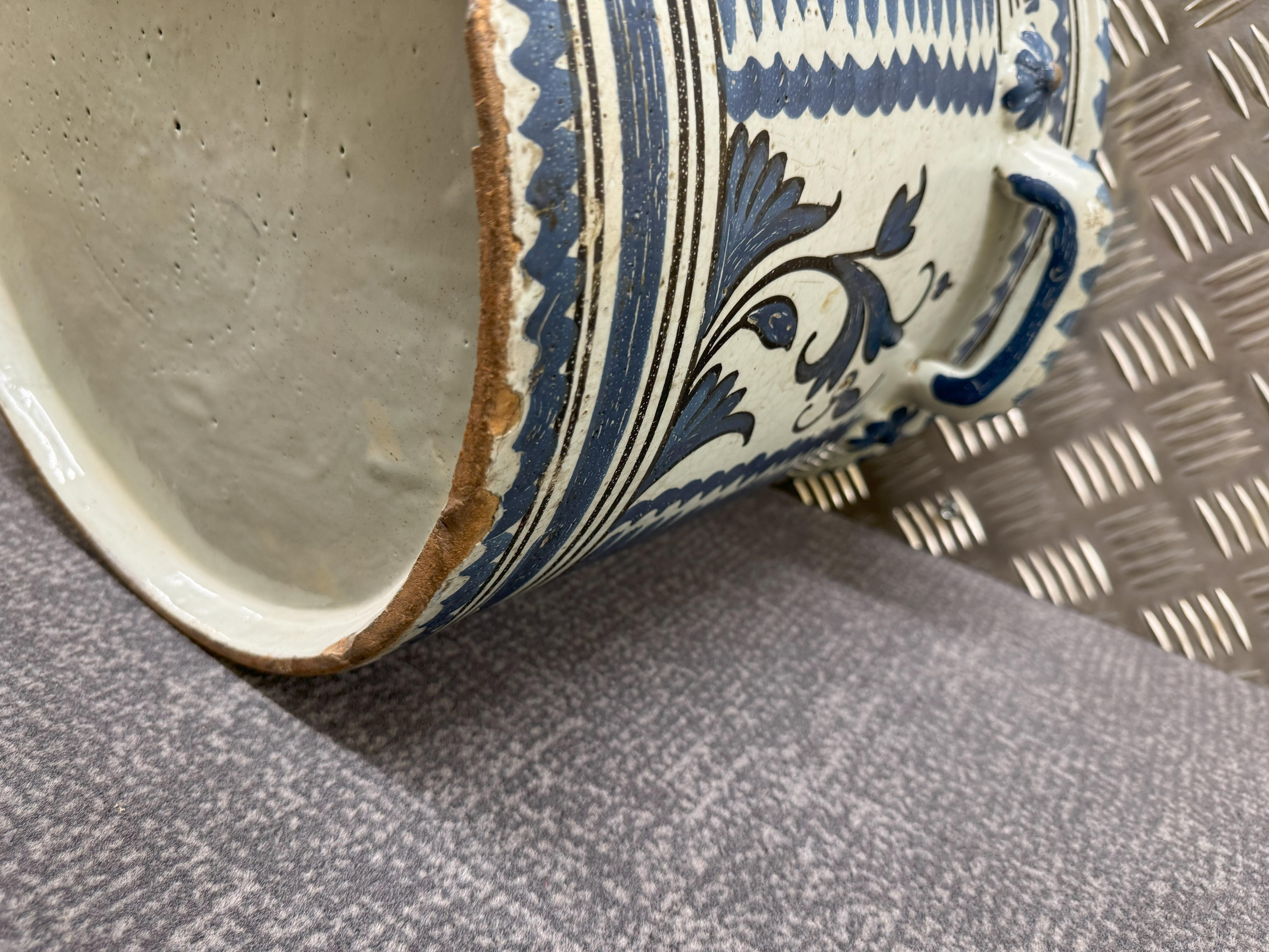 18th Century Nevers Faience 'Pot a Oranger' In Good Condition For Sale In Maidstone, GB