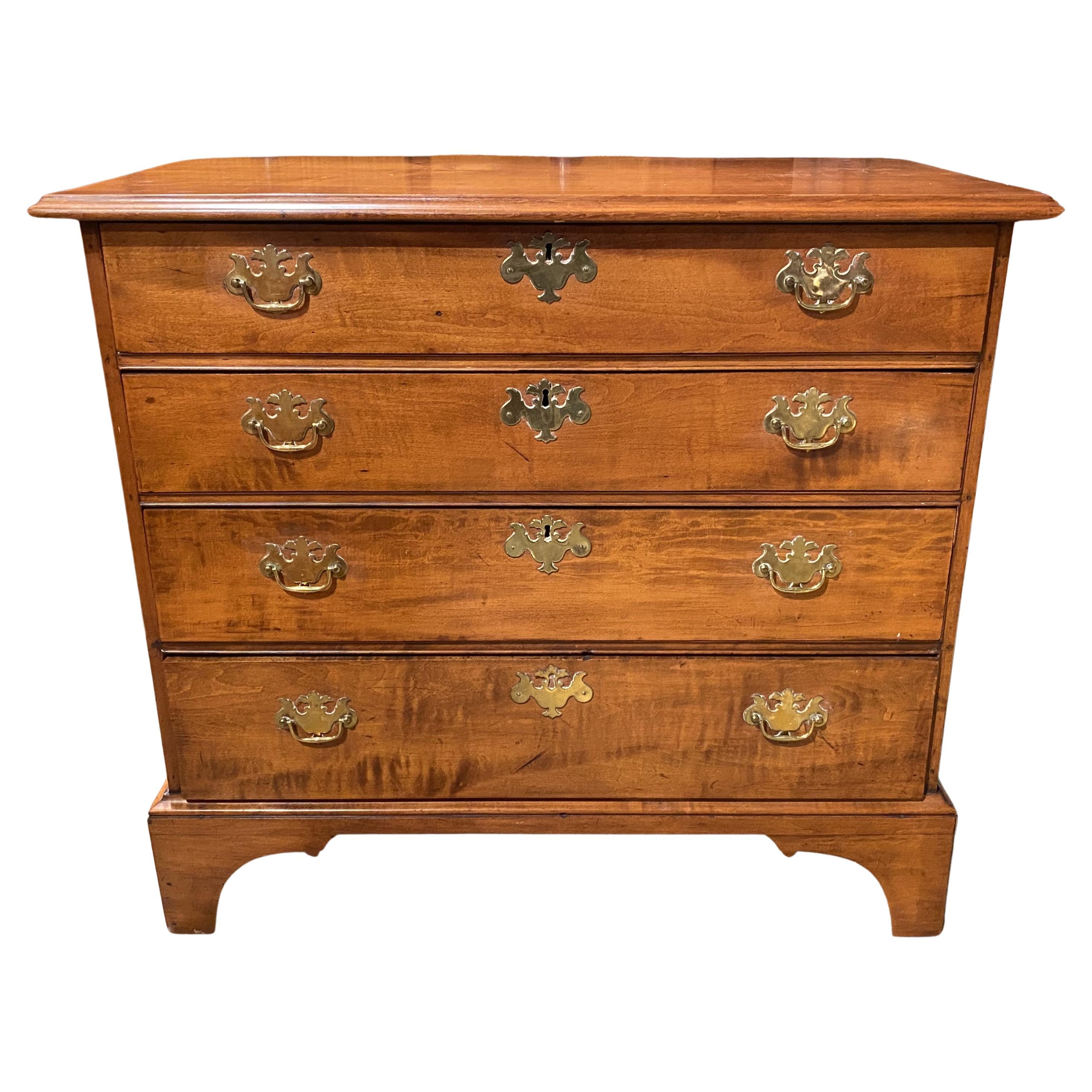 18th Century New England Chippendale Chest of Drawers in Maple and Tiger Maple