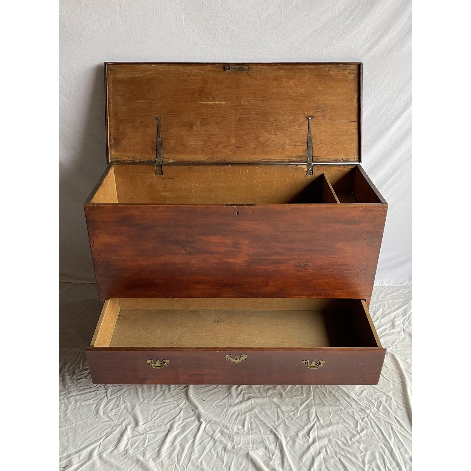 Hand-Crafted 18th Century New England Country American Single Drawer Blanket Mule Chest For Sale