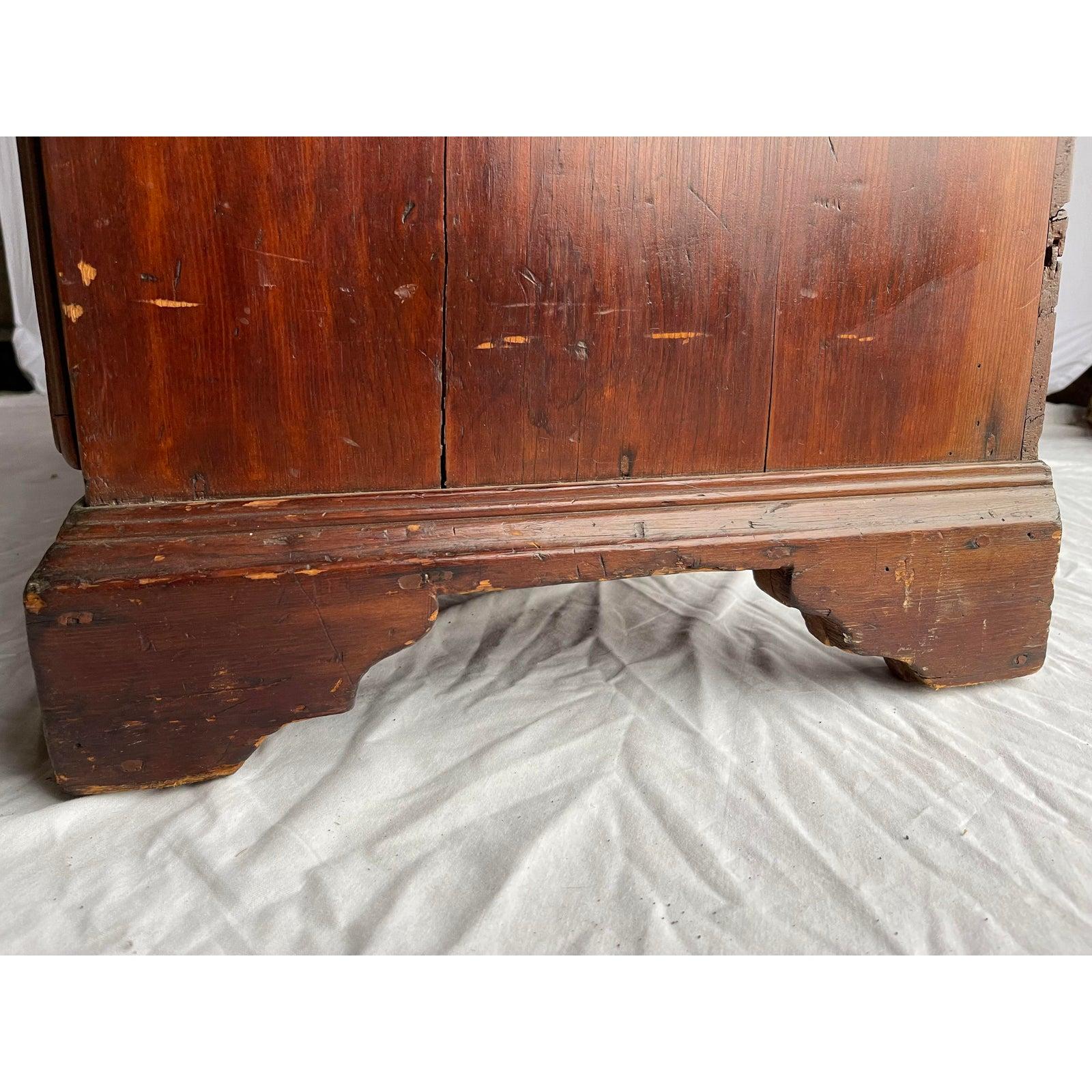 18th Century New England Country American Single Drawer Blanket Mule Chest In Good Condition For Sale In Forney, TX