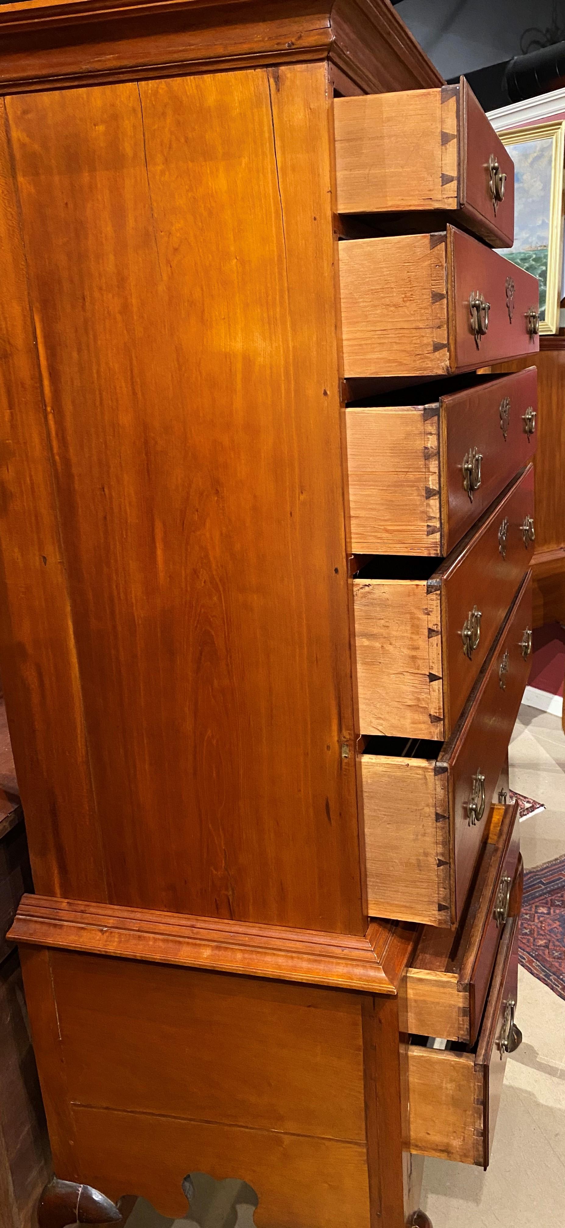 18th Century New England Highboy in Cherry with Fan Carving In Good Condition For Sale In Milford, NH