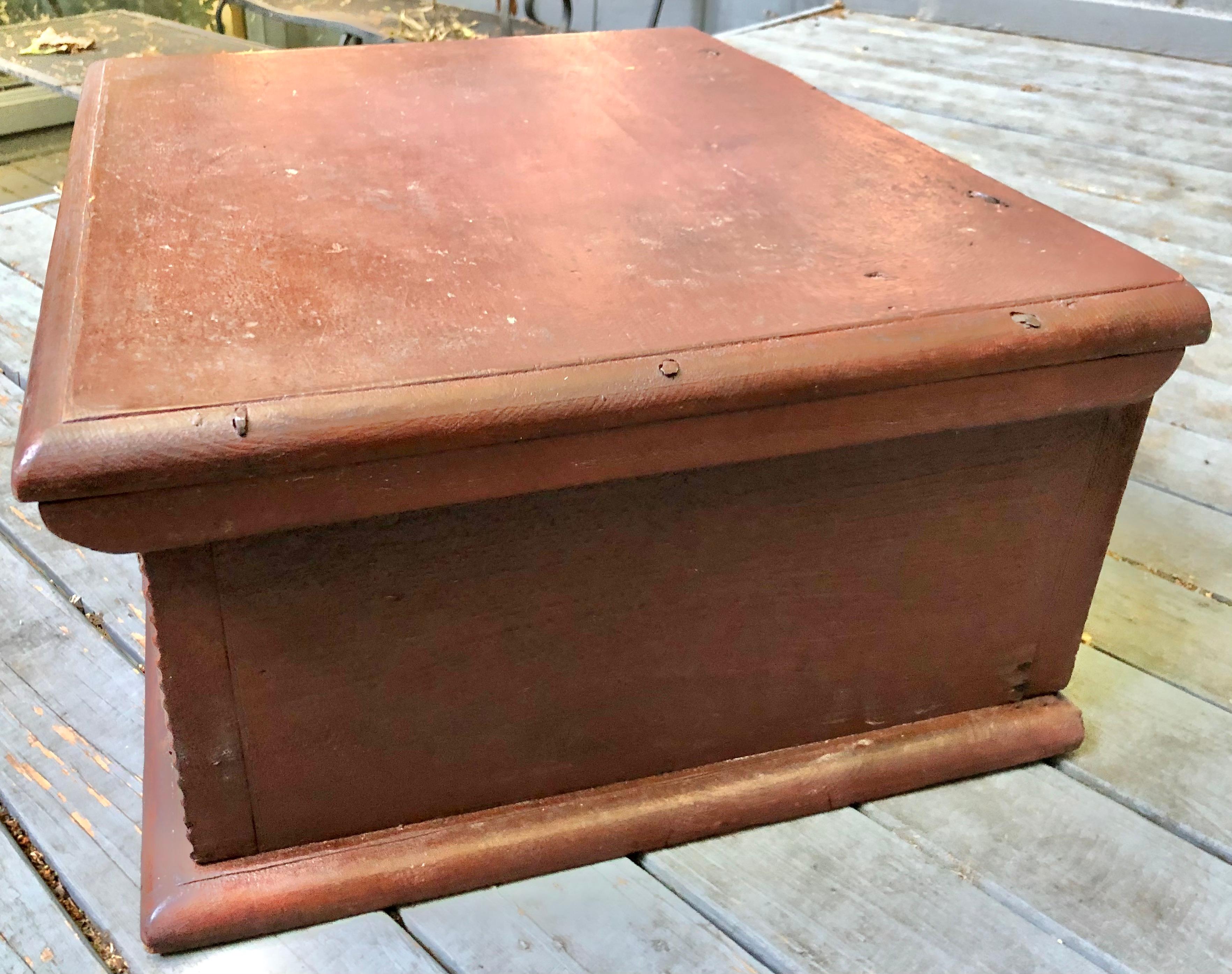 18th Century New England Painted Bible Box In Good Condition In Wiscasset, ME