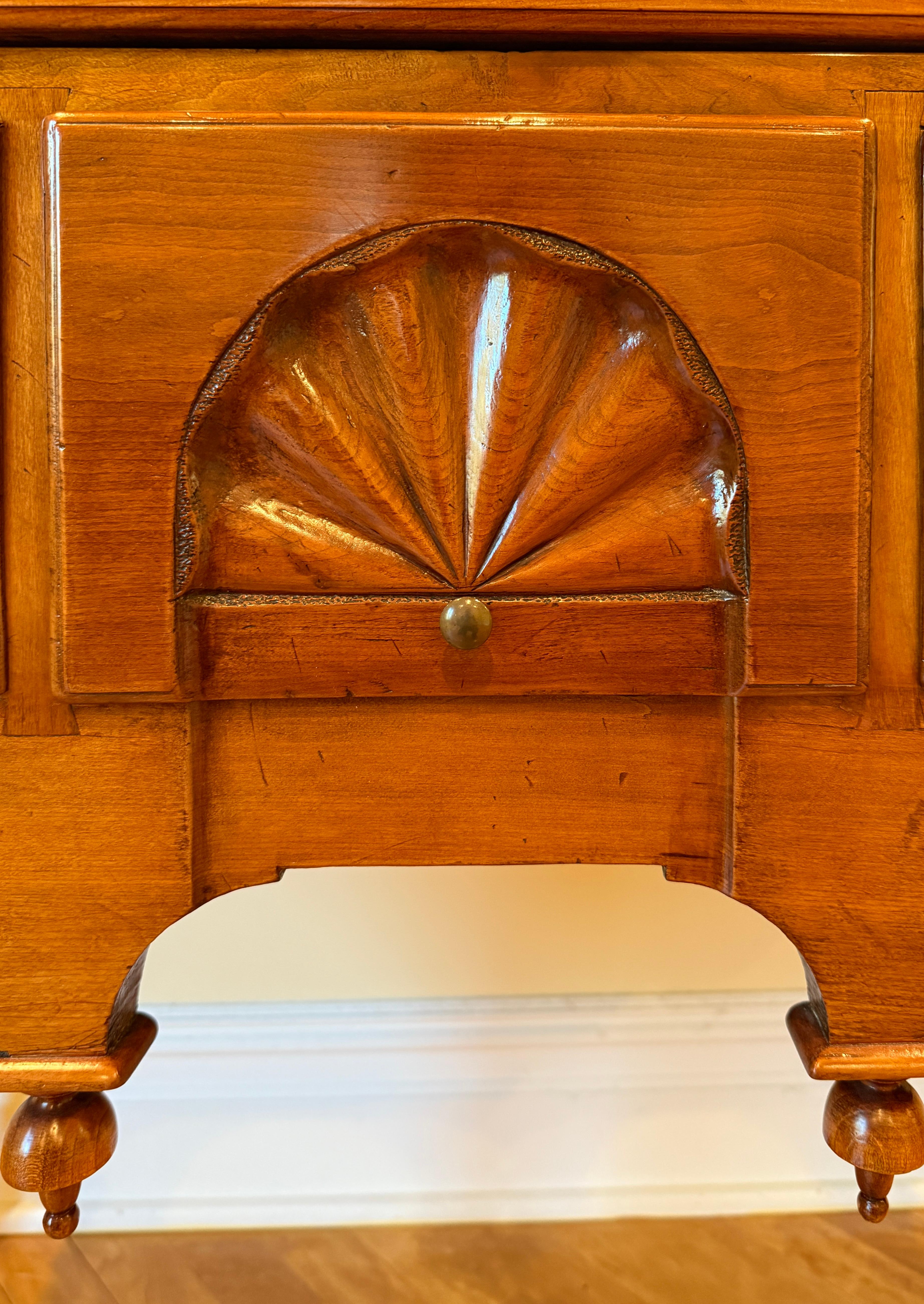 Hand-Carved 18th Century New England Queen Anne Highboy For Sale