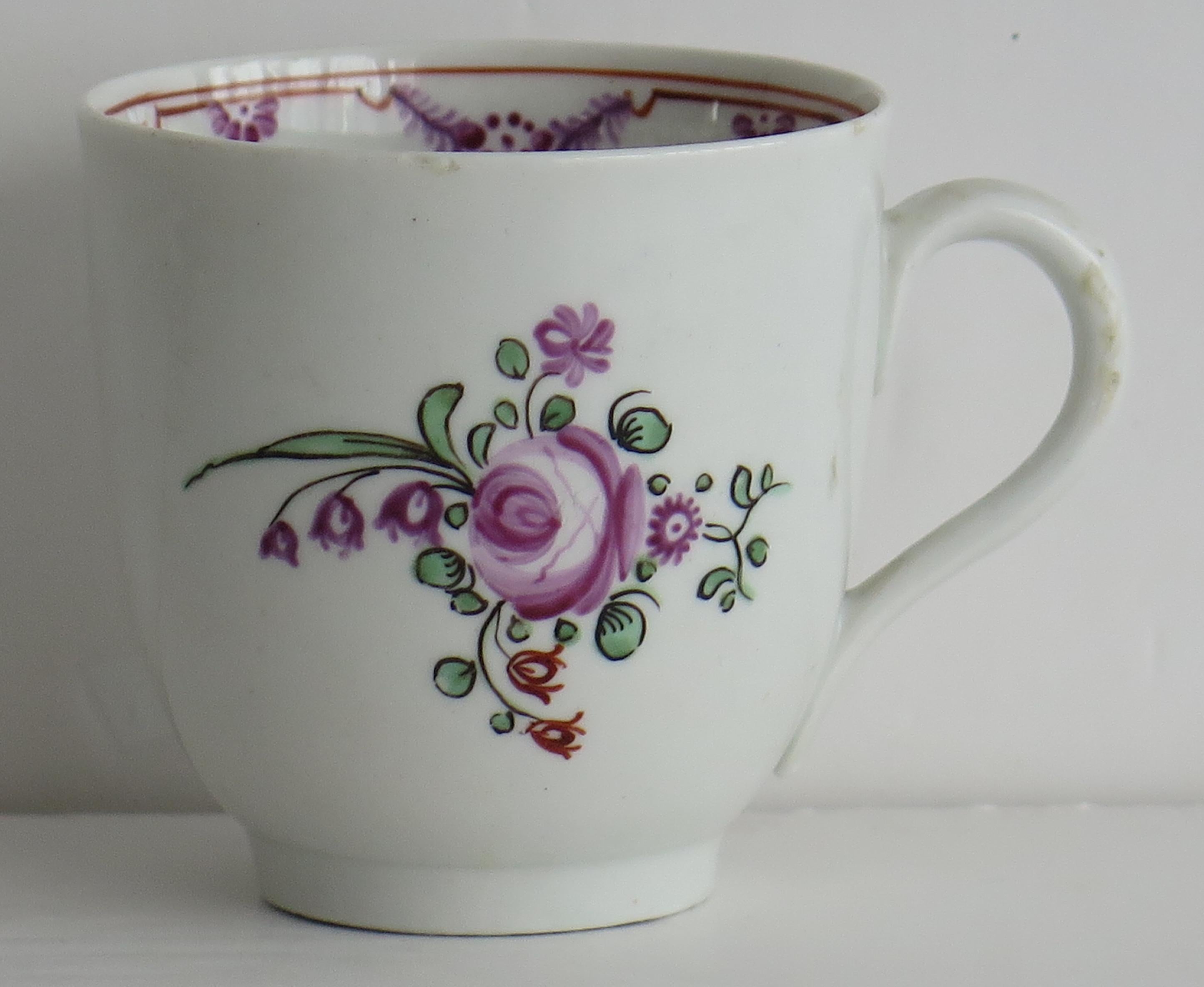 English 18th Century Newhall Porcelain Coffee Cup Pattern 139, Circa 1790 For Sale