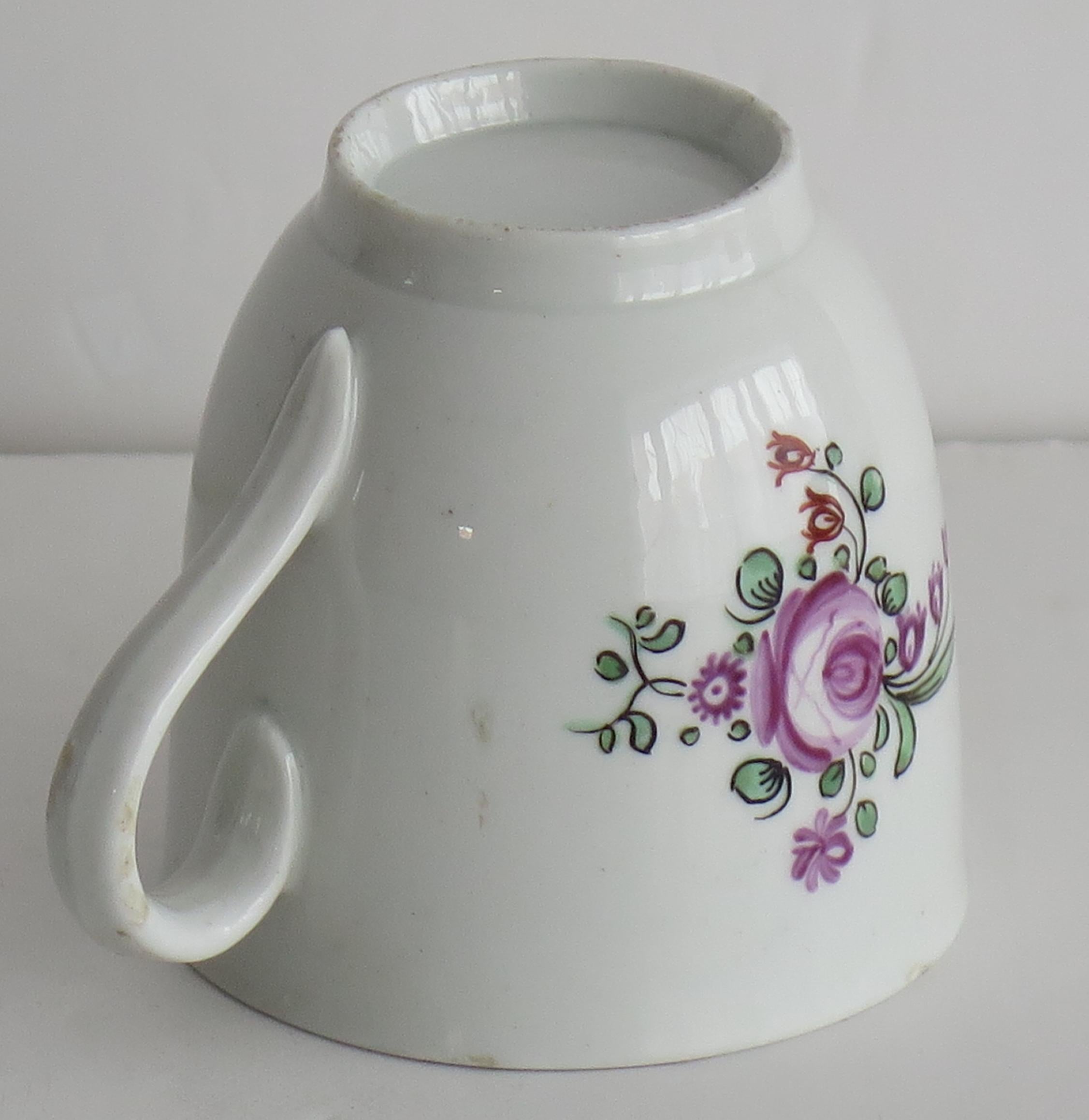 18th Century Newhall Porcelain Coffee Cup Pattern 139, Circa 1790 In Good Condition For Sale In Lincoln, Lincolnshire