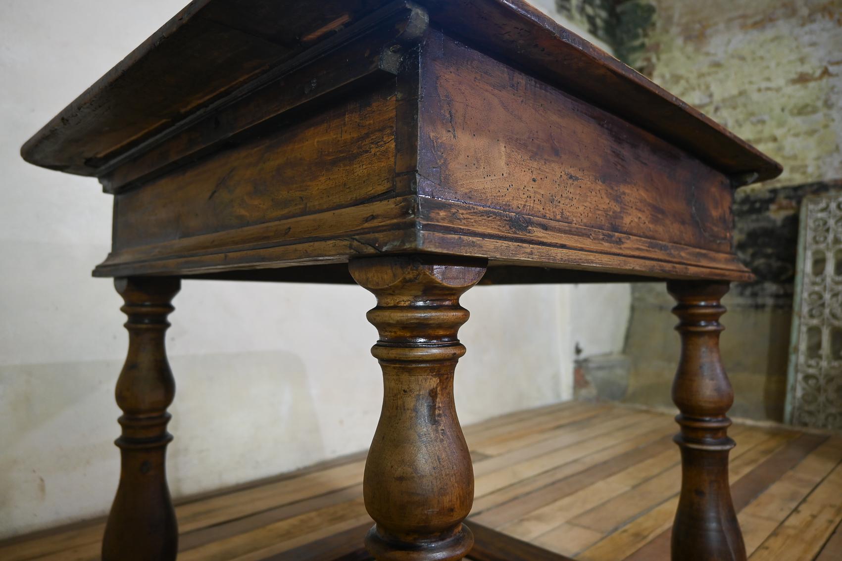 18th Century North Italian Walnut Centre Table For Sale 9