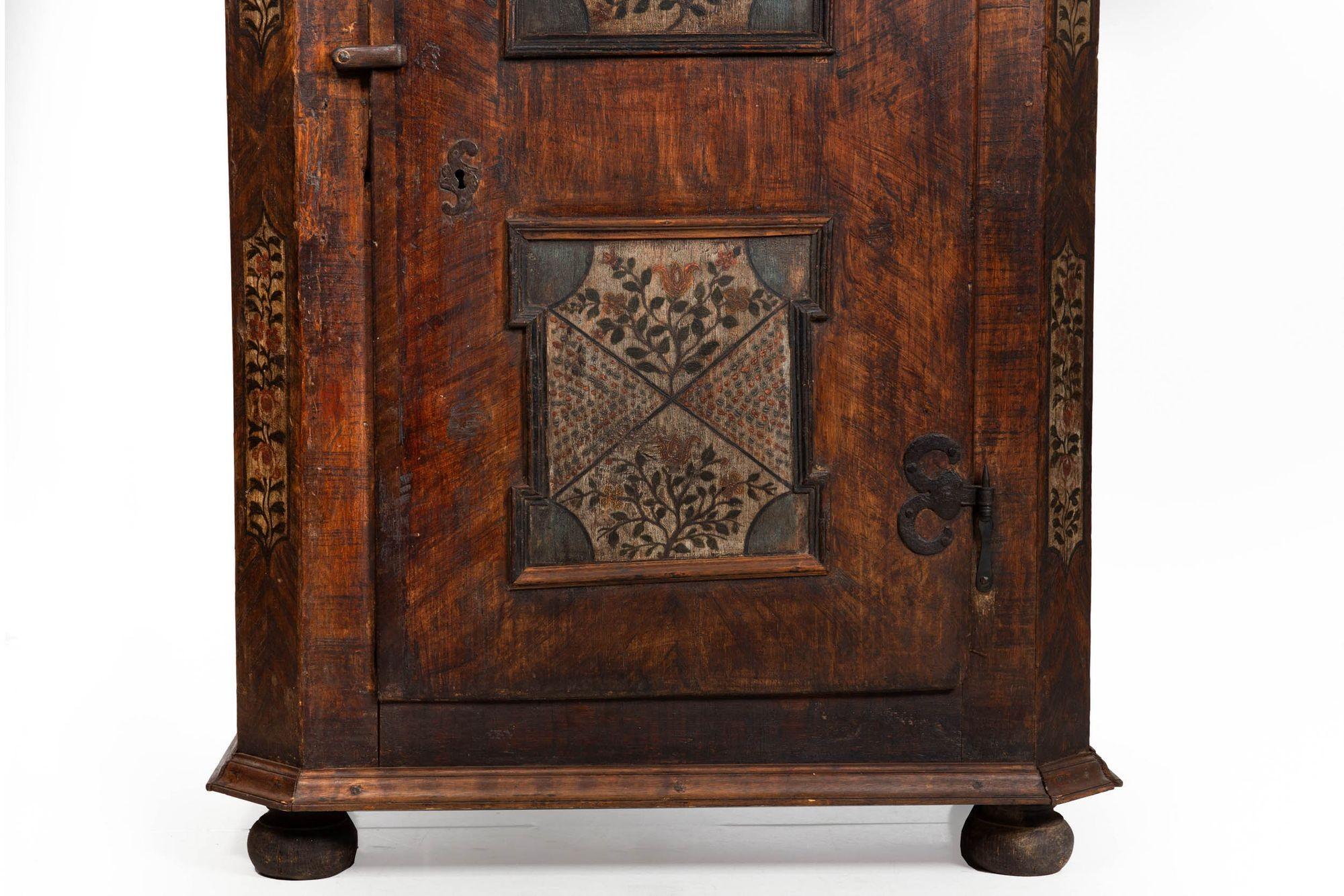 18th Century Northern European Grain-Painted Antique Wardrobe or Cupboard 3