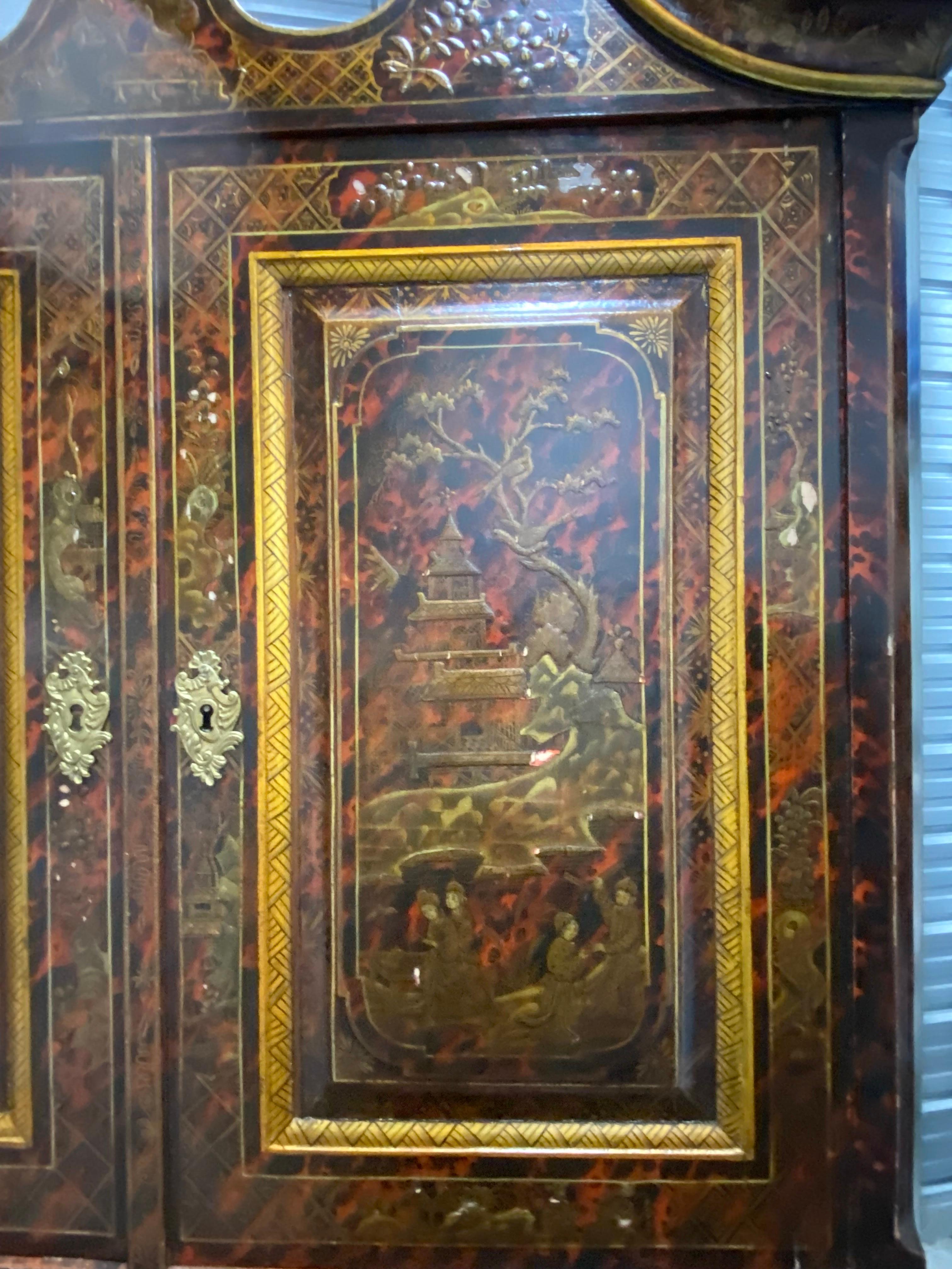 18th Century Northern European Tortoiseshell Lacquer Japanned Bureau Cabinet For Sale 10