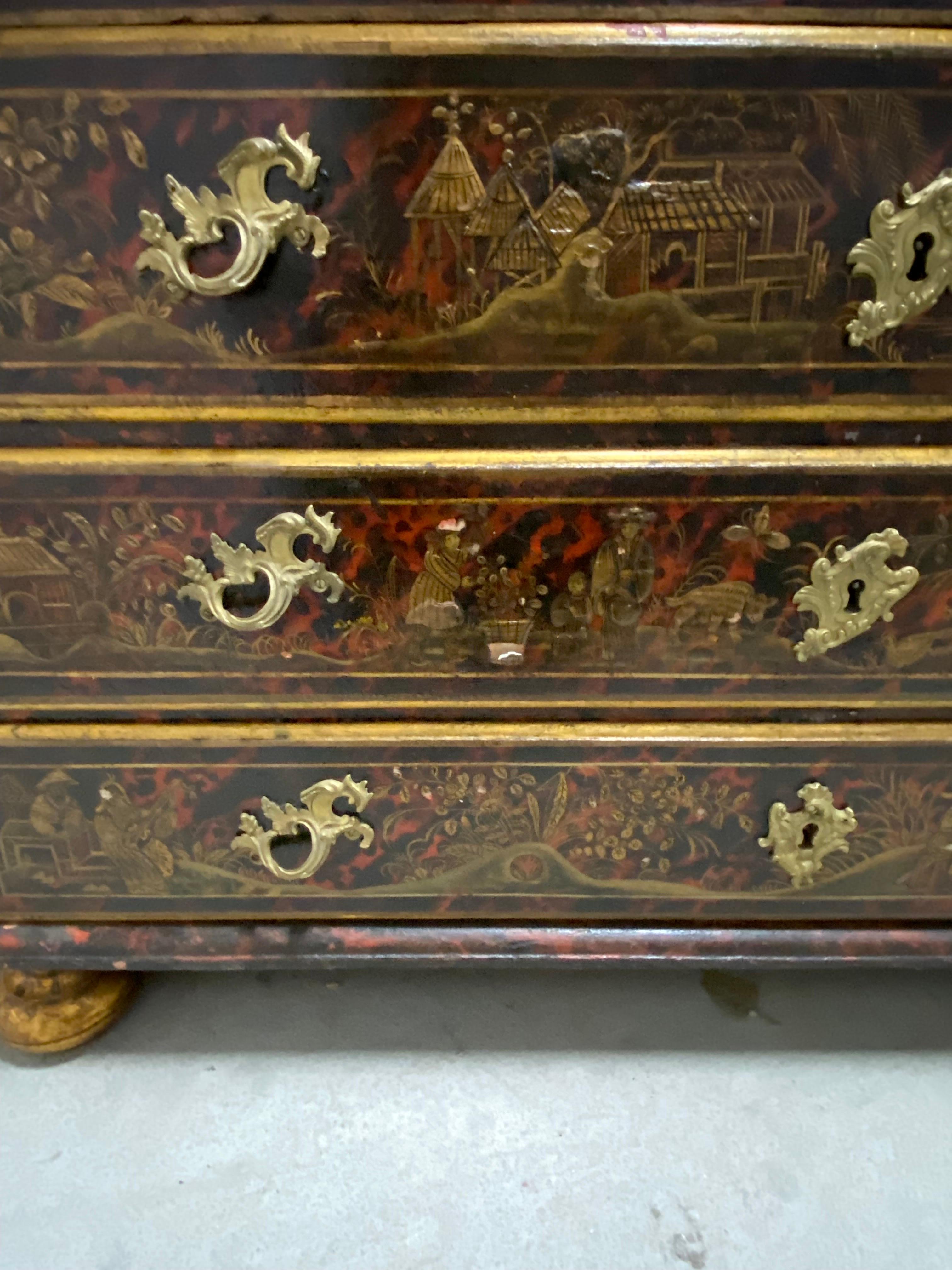 18th Century Northern European Tortoiseshell Lacquer Japanned Bureau Cabinet For Sale 11