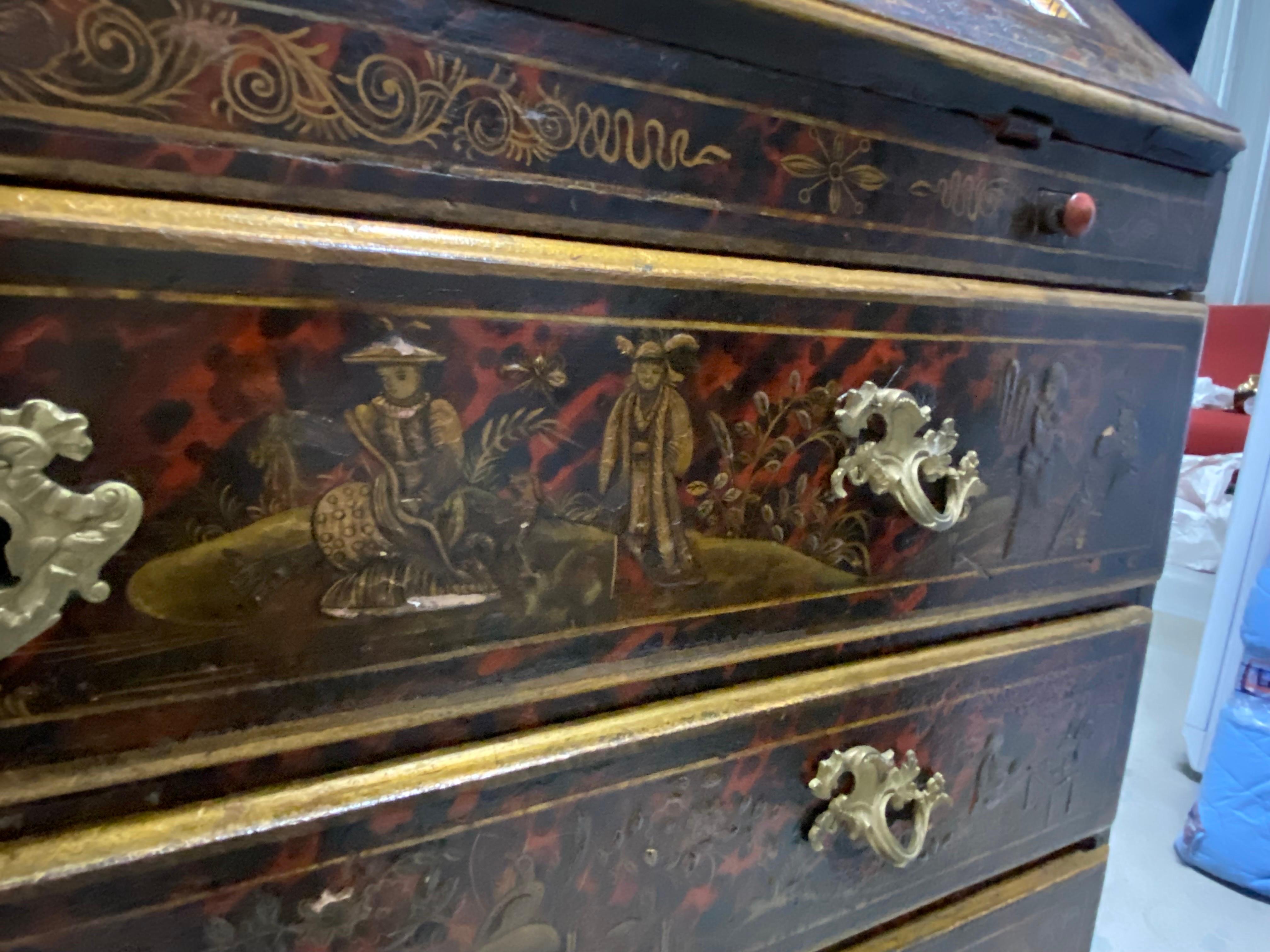 18th Century Northern European Tortoiseshell Lacquer Japanned Bureau Cabinet For Sale 12