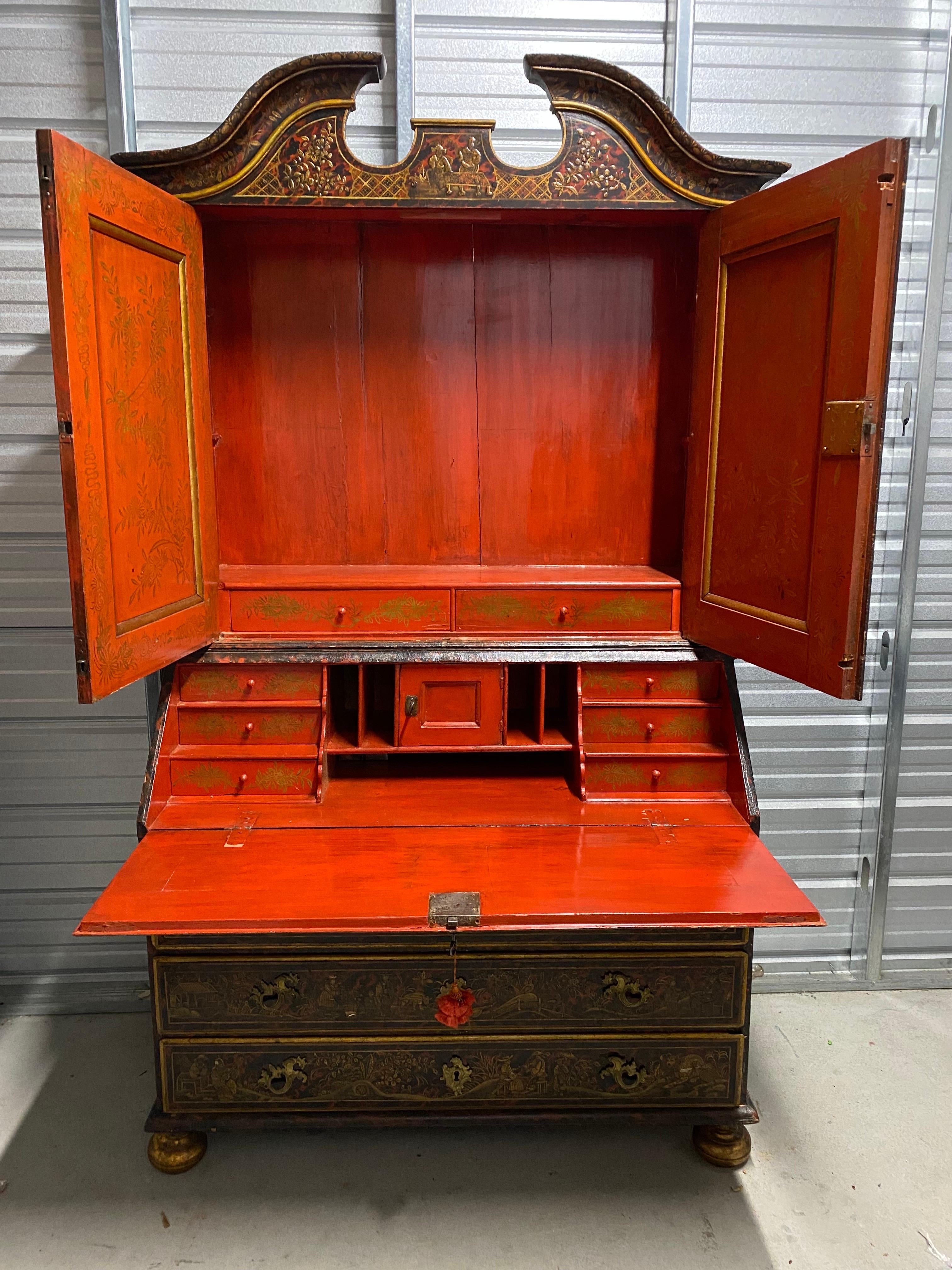 18th Century Northern European Tortoiseshell Lacquer Japanned Bureau Cabinet For Sale 13
