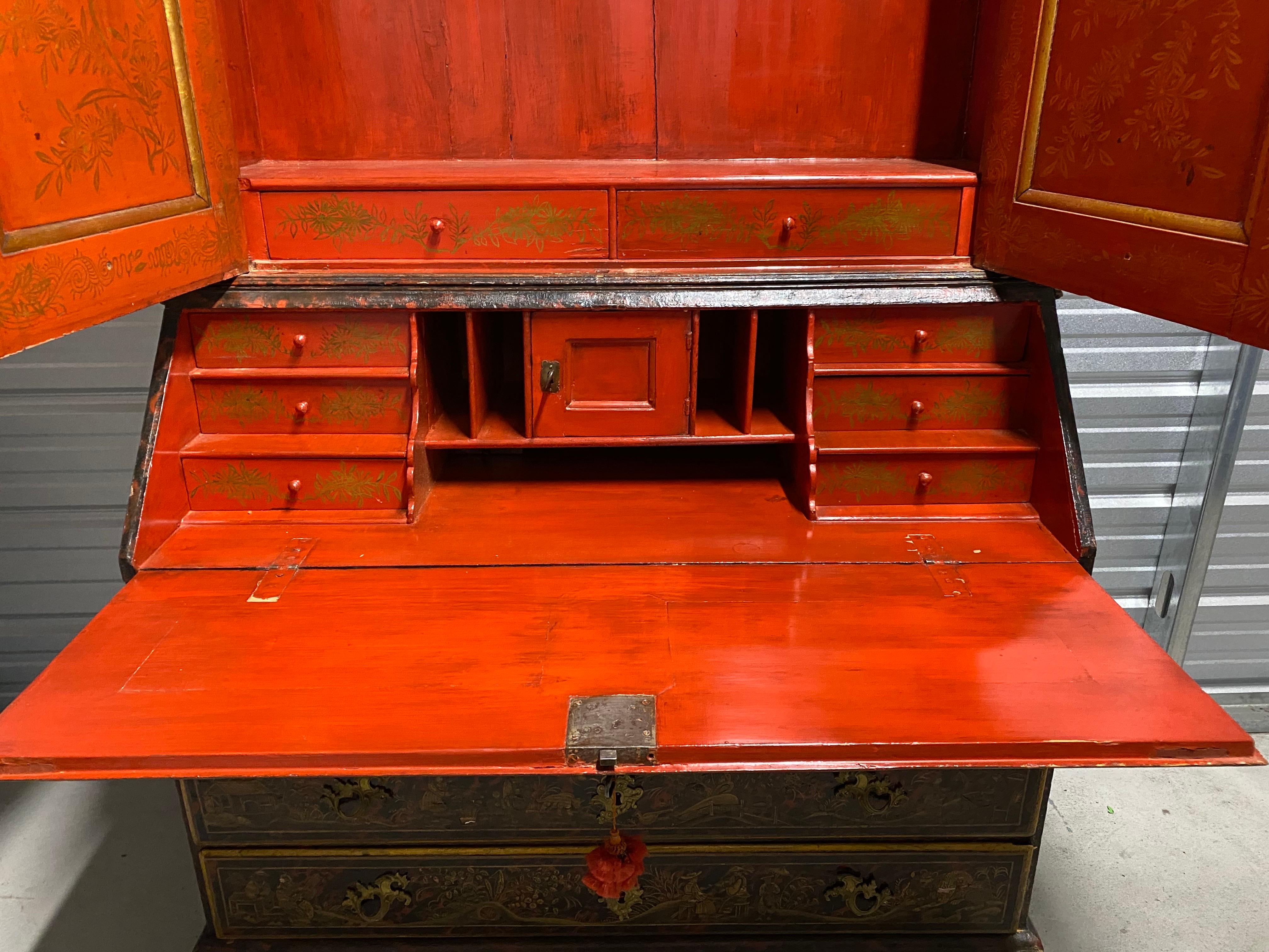 18th Century Northern European Tortoiseshell Lacquer Japanned Bureau Cabinet For Sale 14