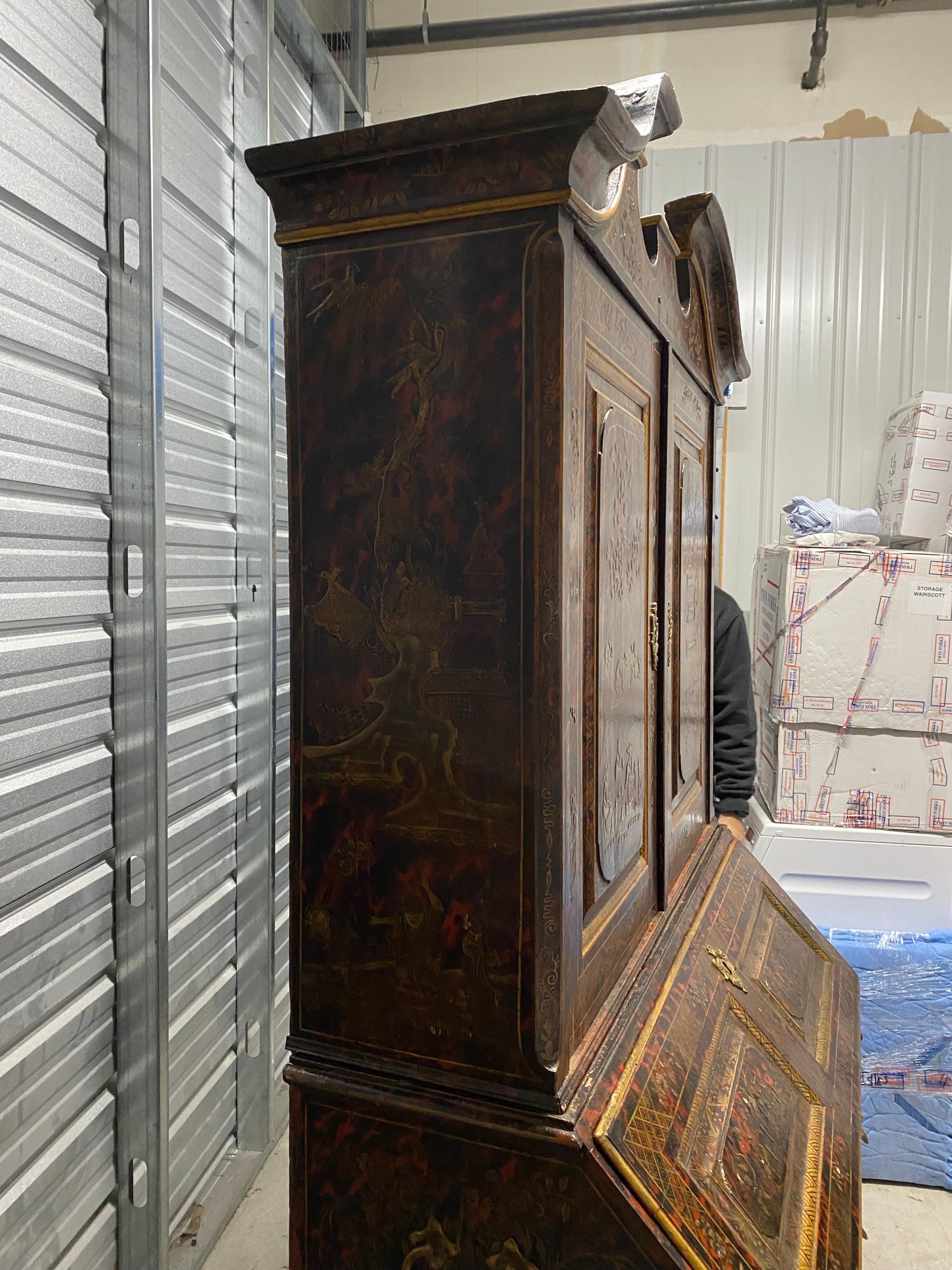 18th Century Northern European Tortoiseshell Lacquer Japanned Bureau Cabinet For Sale 3