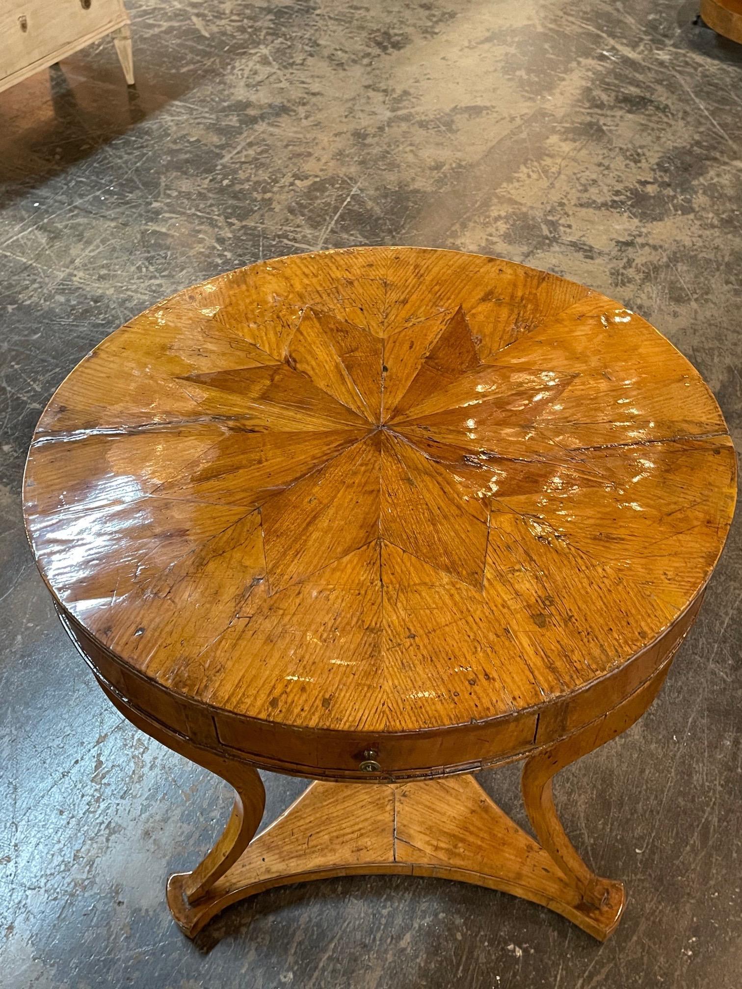 18th Century Northern Italian Walnut Side Table with Star Inlay In Good Condition In Dallas, TX