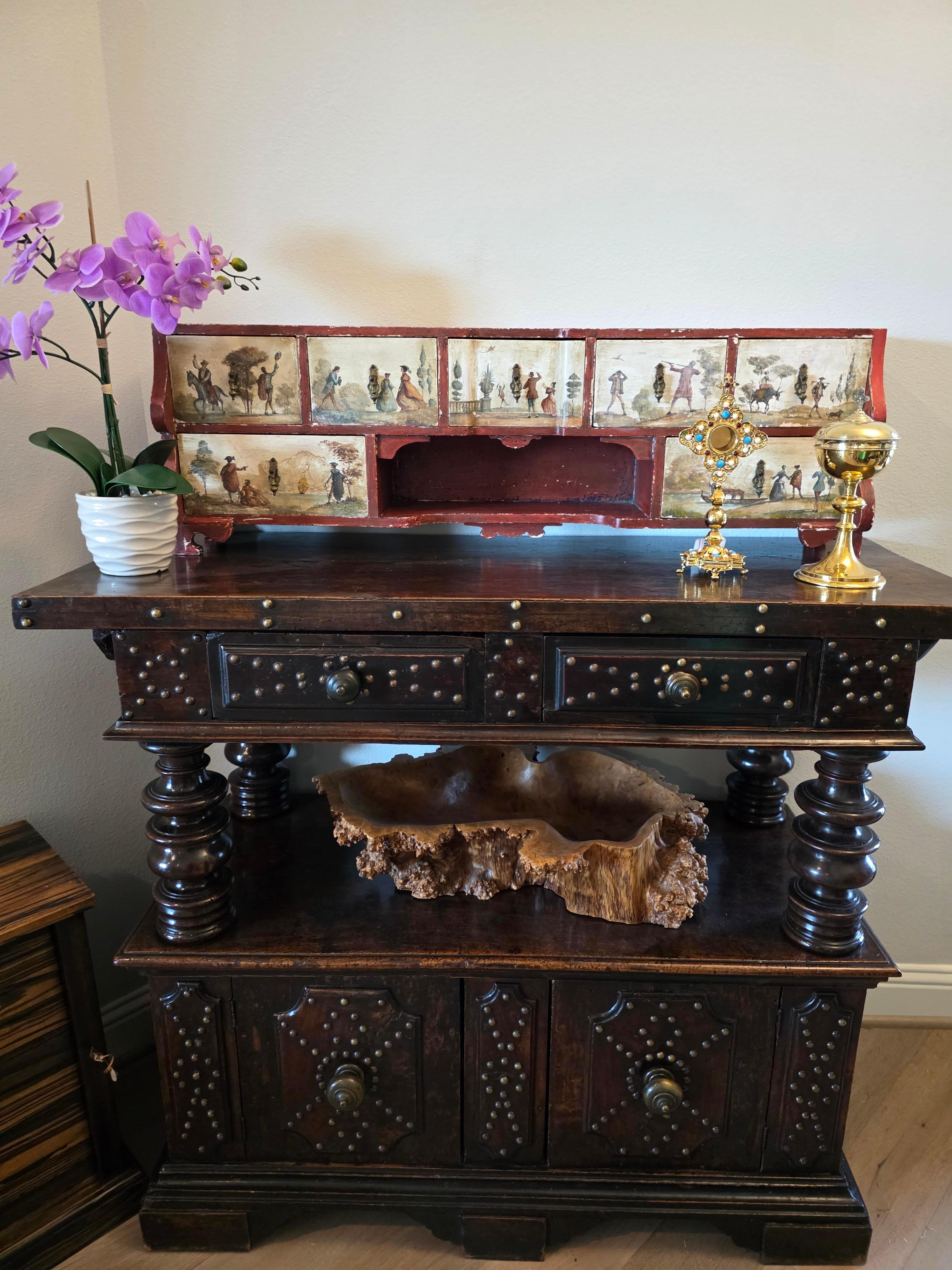 Rare cabinet de table italien ancien peint à la main en lacca povera. circa 1775

Italie du Nord, XVIIIe siècle, probablement utilisé dans la villa de campagne d'un riche marchand ou d'un noble comme vargueño / papelera (boîte à instruments