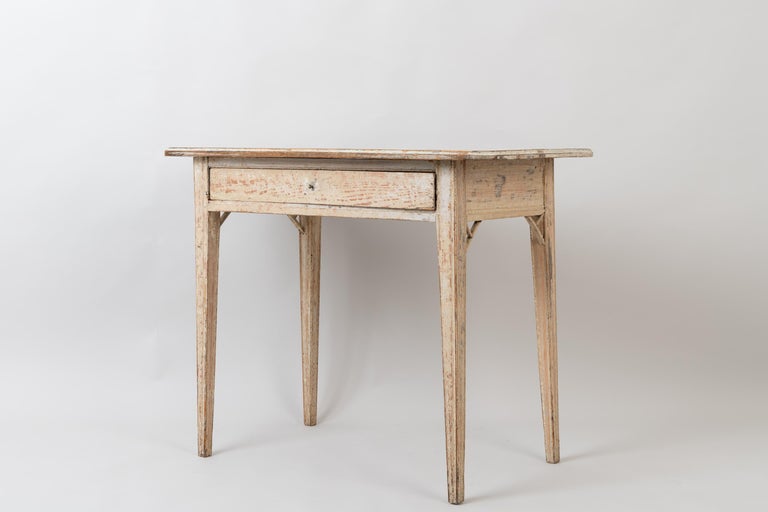 18th Century Northern Swedish Gustavian Side Table For Sale at 1stDibs