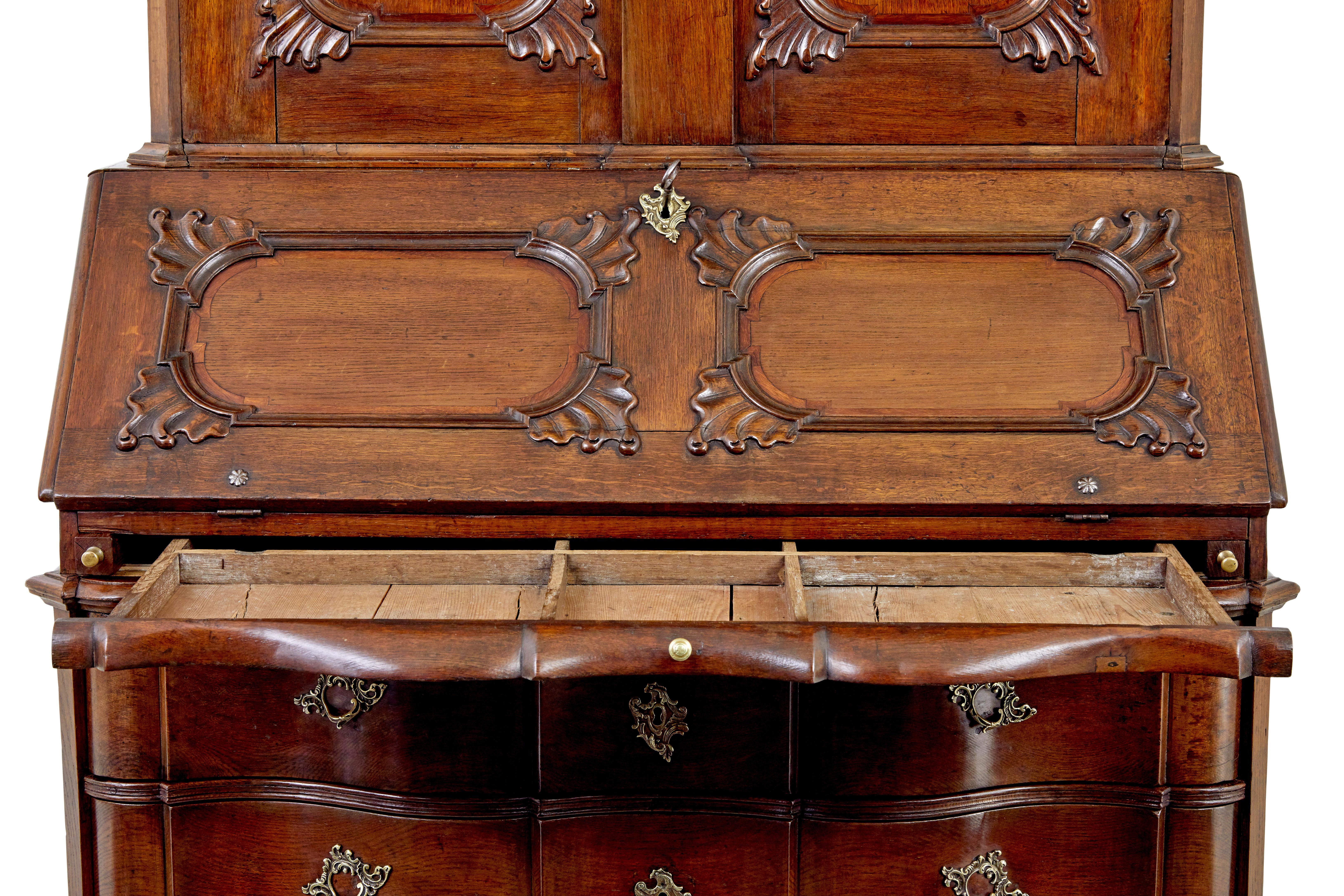 18th century Norwegian carved oak bureau bookcase For Sale 3