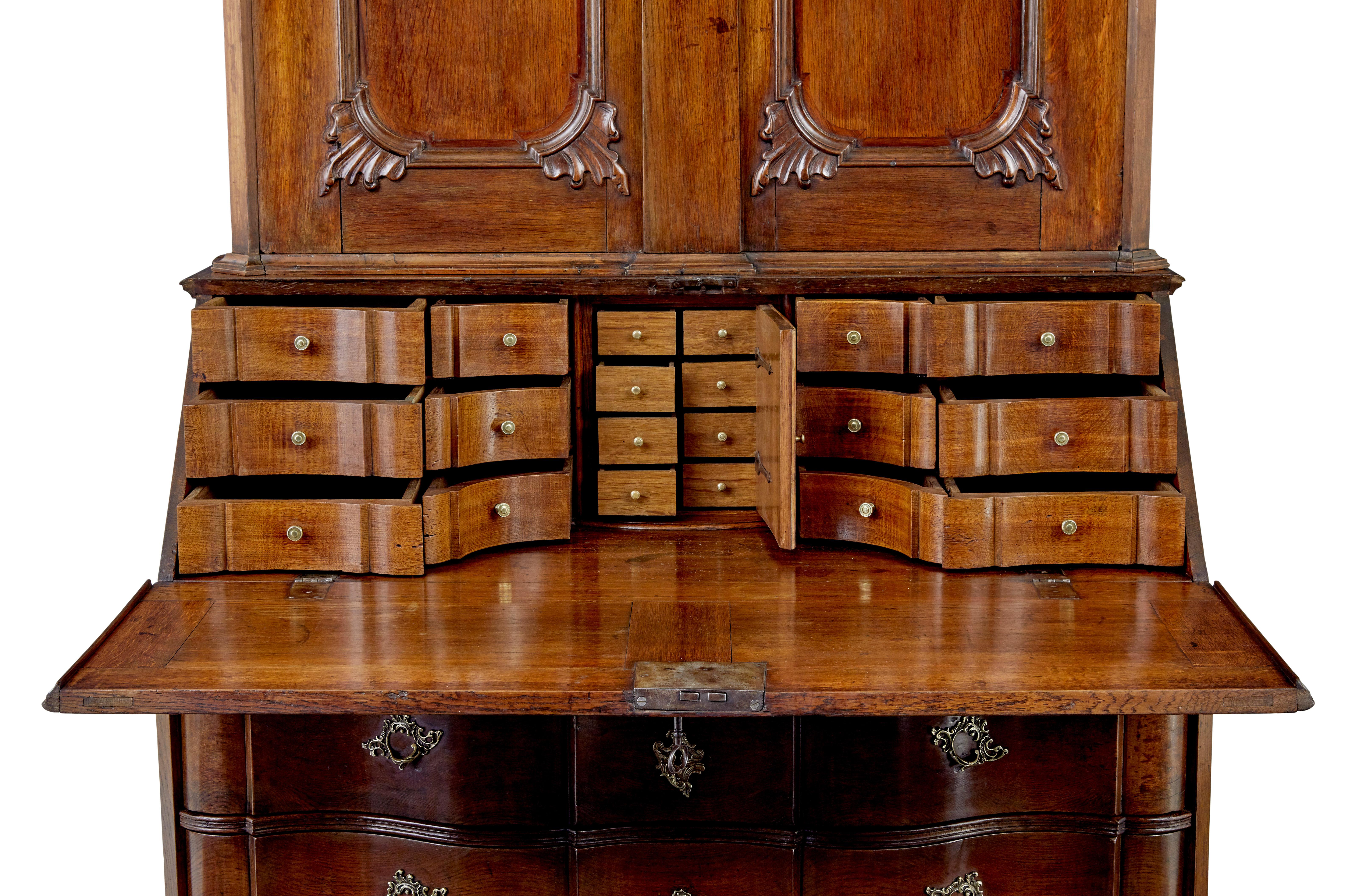 18th century Norwegian carved oak bureau bookcase In Good Condition For Sale In Debenham, Suffolk