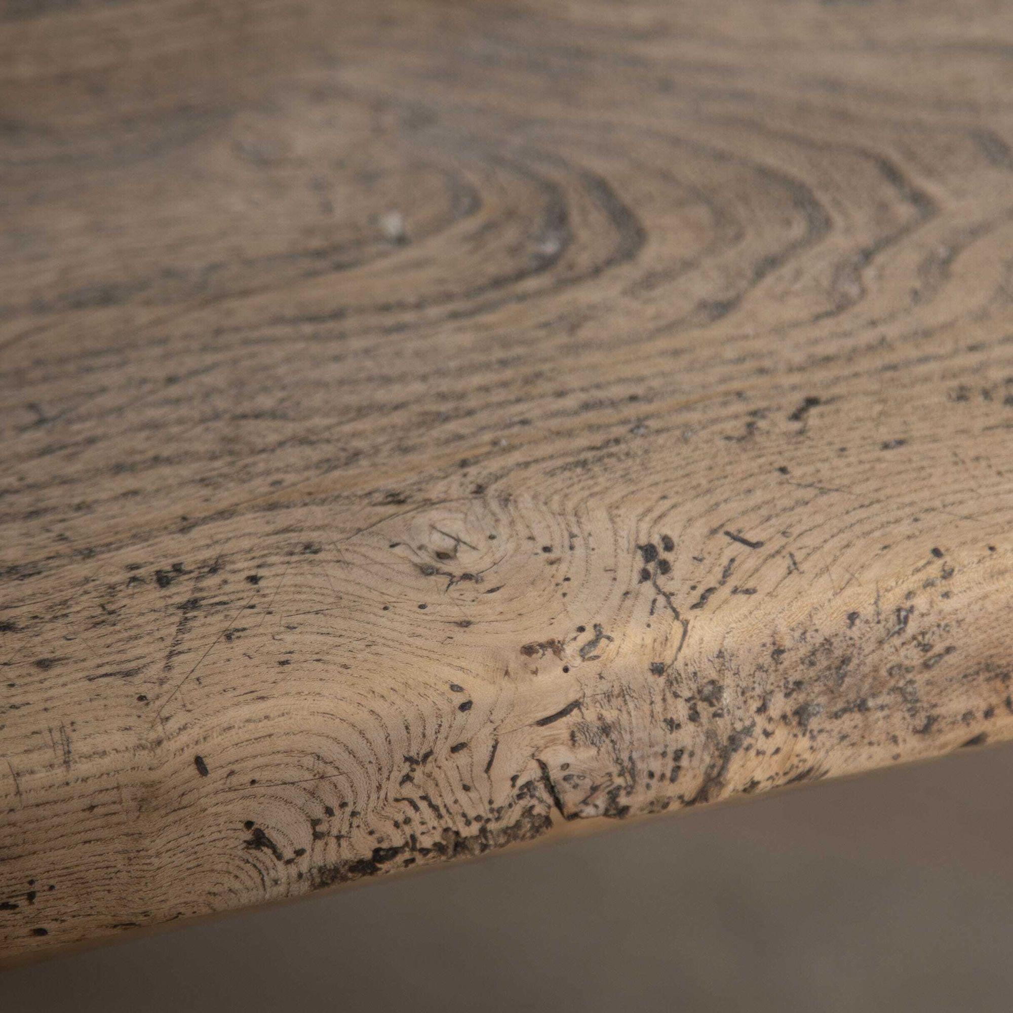 Fantastic 18th century country house oak and elm dining table. 
This elm dining table is full of character and would be perfect for country house dining.
This fine example has a three plank elm top that sits on its original oak base. It has a