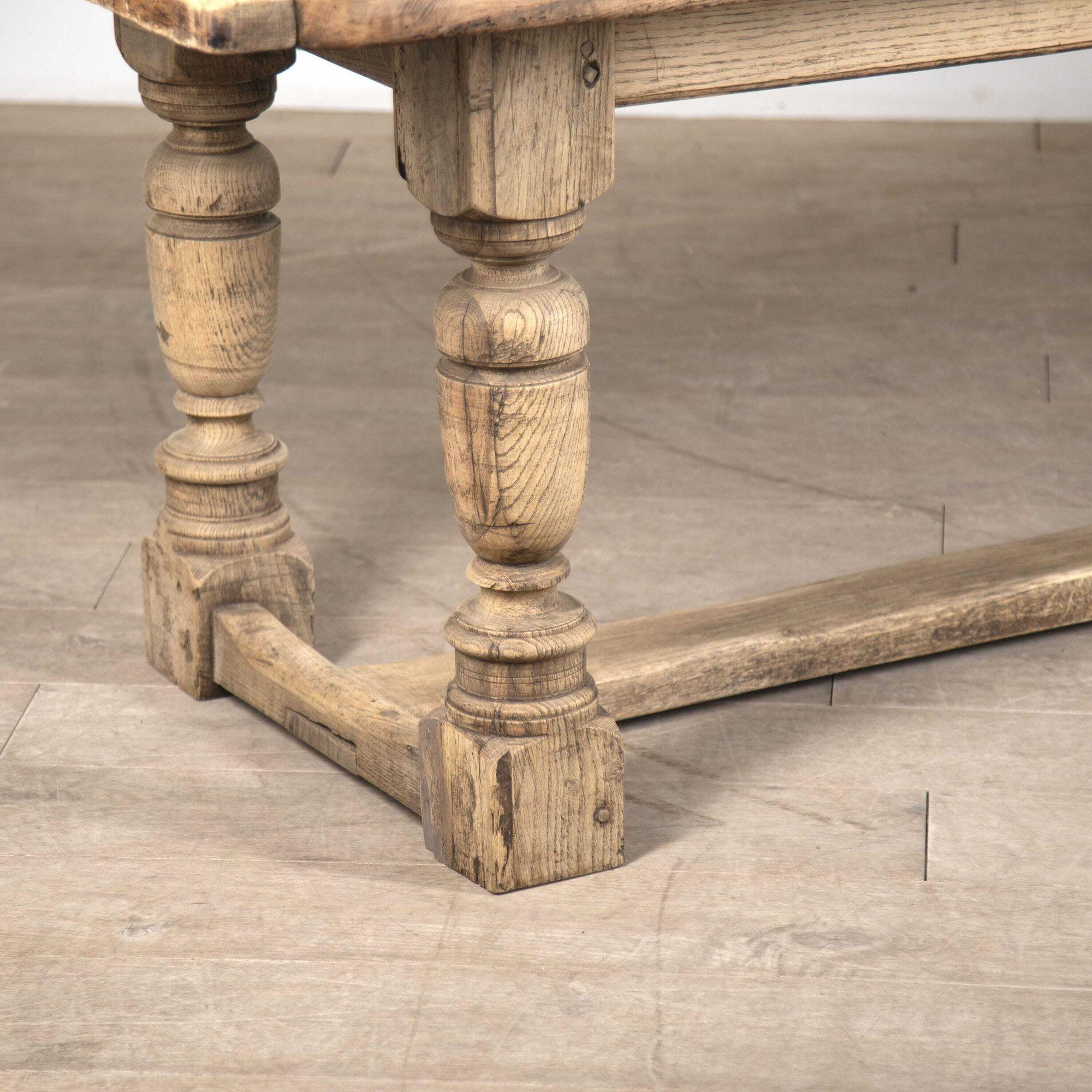 18th Century and Earlier 18th Century Oak and Elm Dining Table