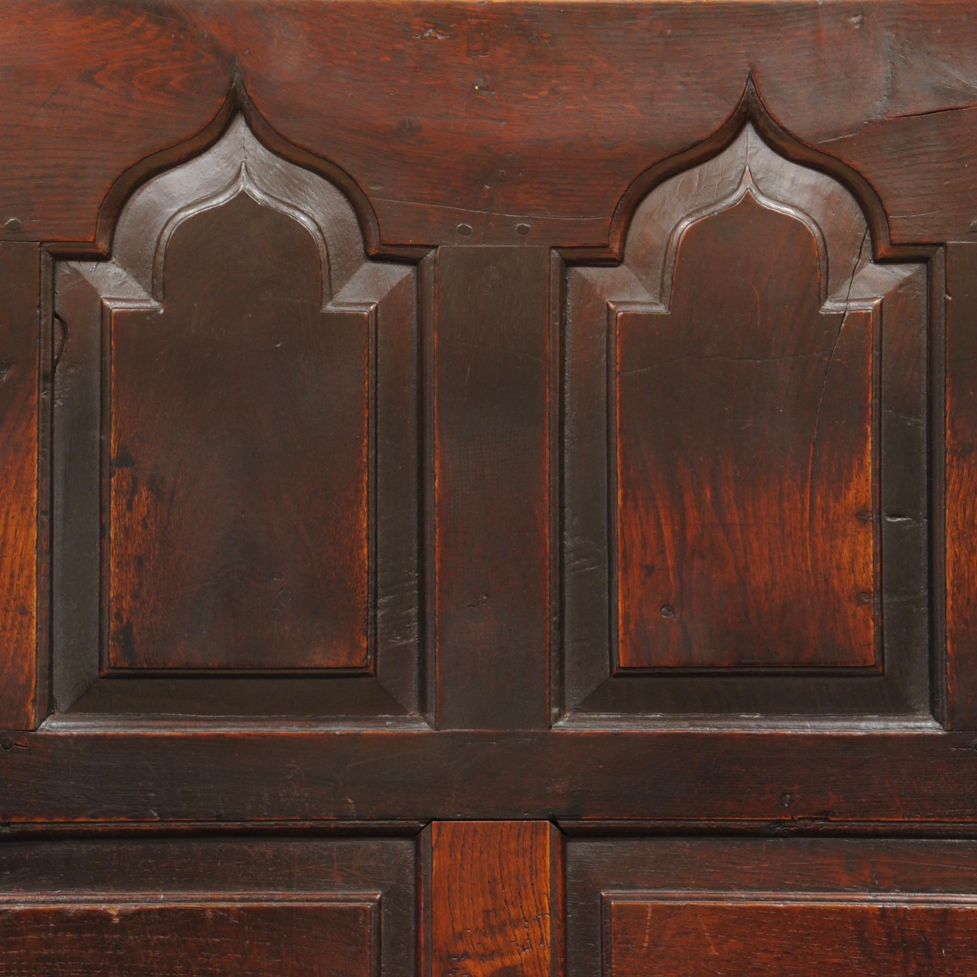 18th Century Oak Box Settle In Good Condition In Lincolnshire, GB