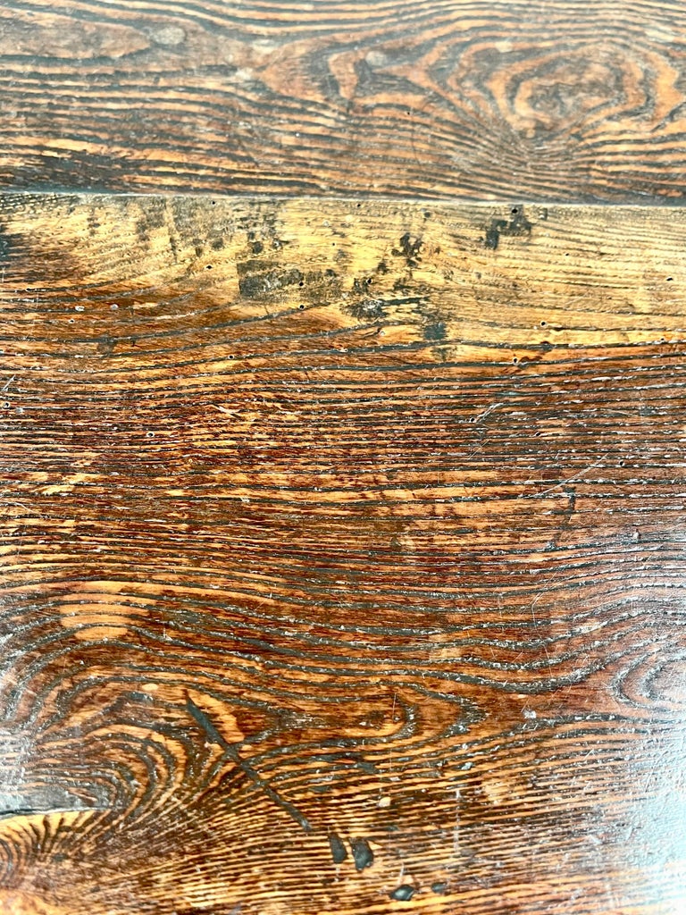 18th Century Oak Breakfast Table For Sale 8