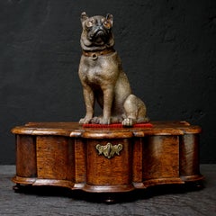 Caja en forma de cartucho de roble holandés del siglo XVIII con llave