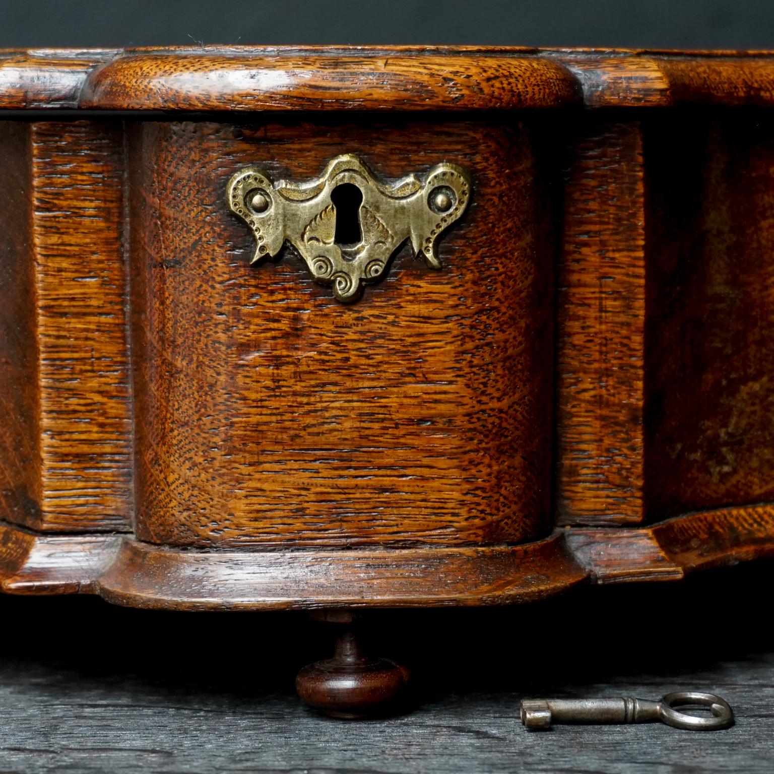 18th Century Dutch Oak Cartouche Shaped Box with Key For Sale 5