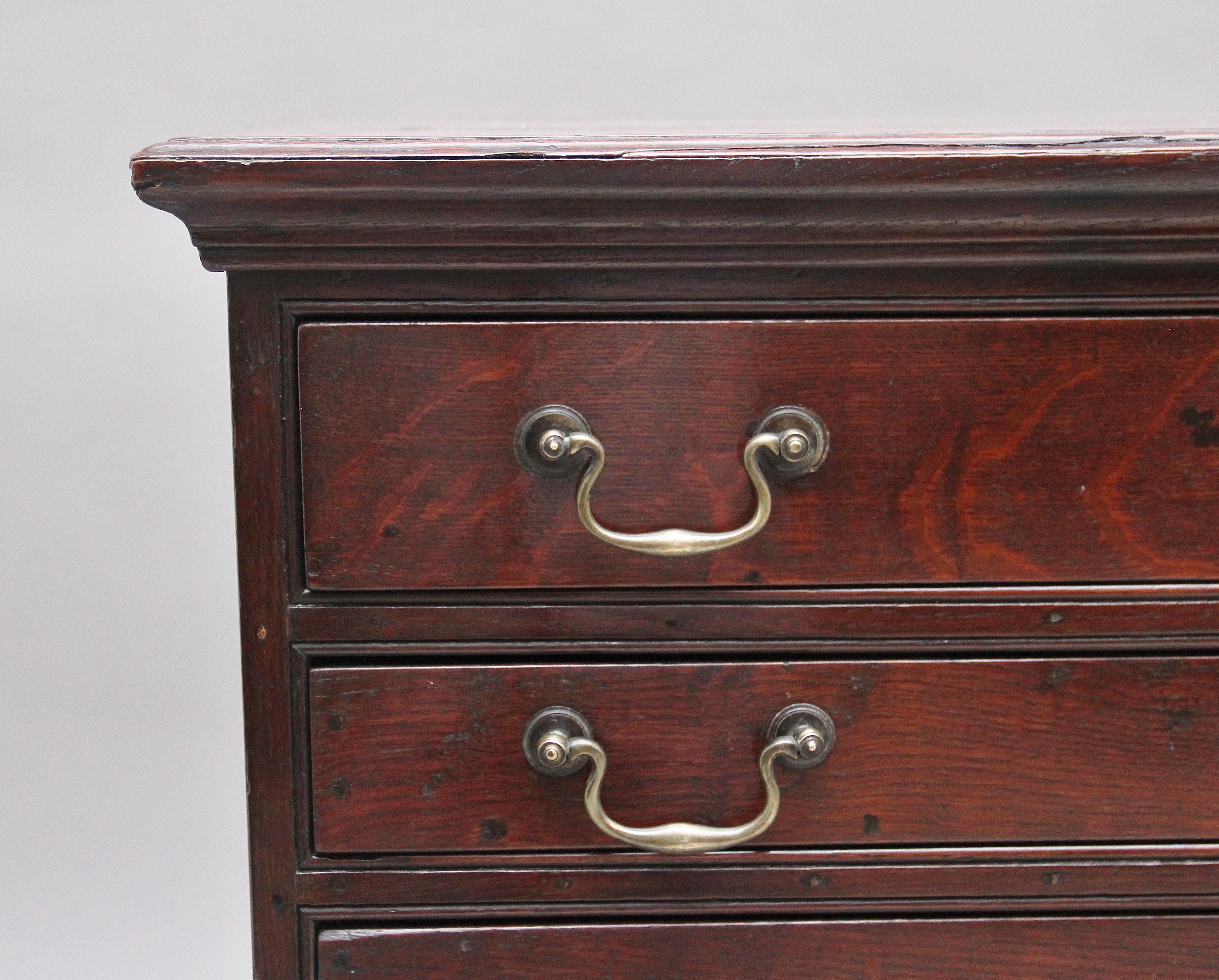 18th Century Oak Chest In Good Condition For Sale In Martlesham, GB