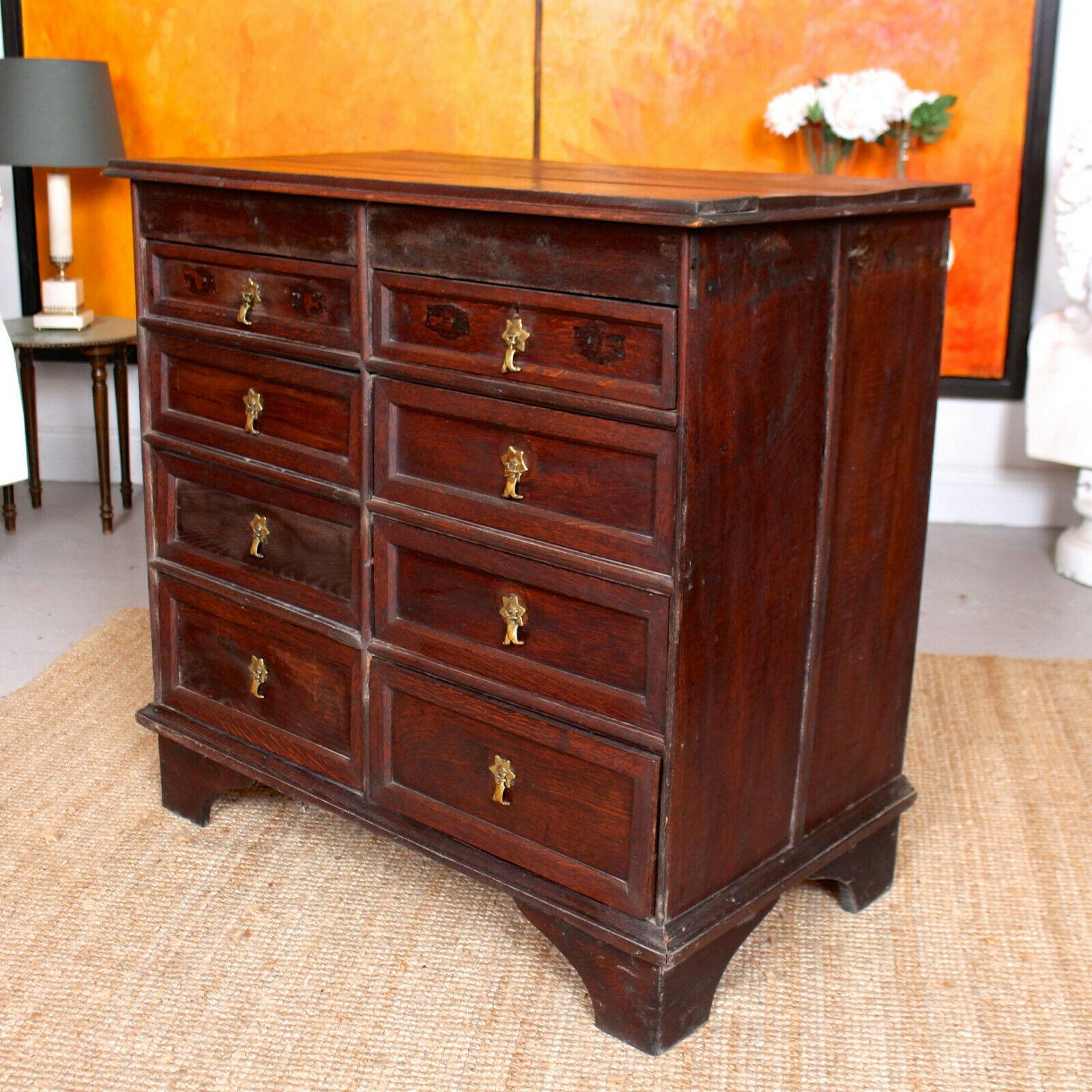 18th Century Oak Chest of Drawers For Sale 1