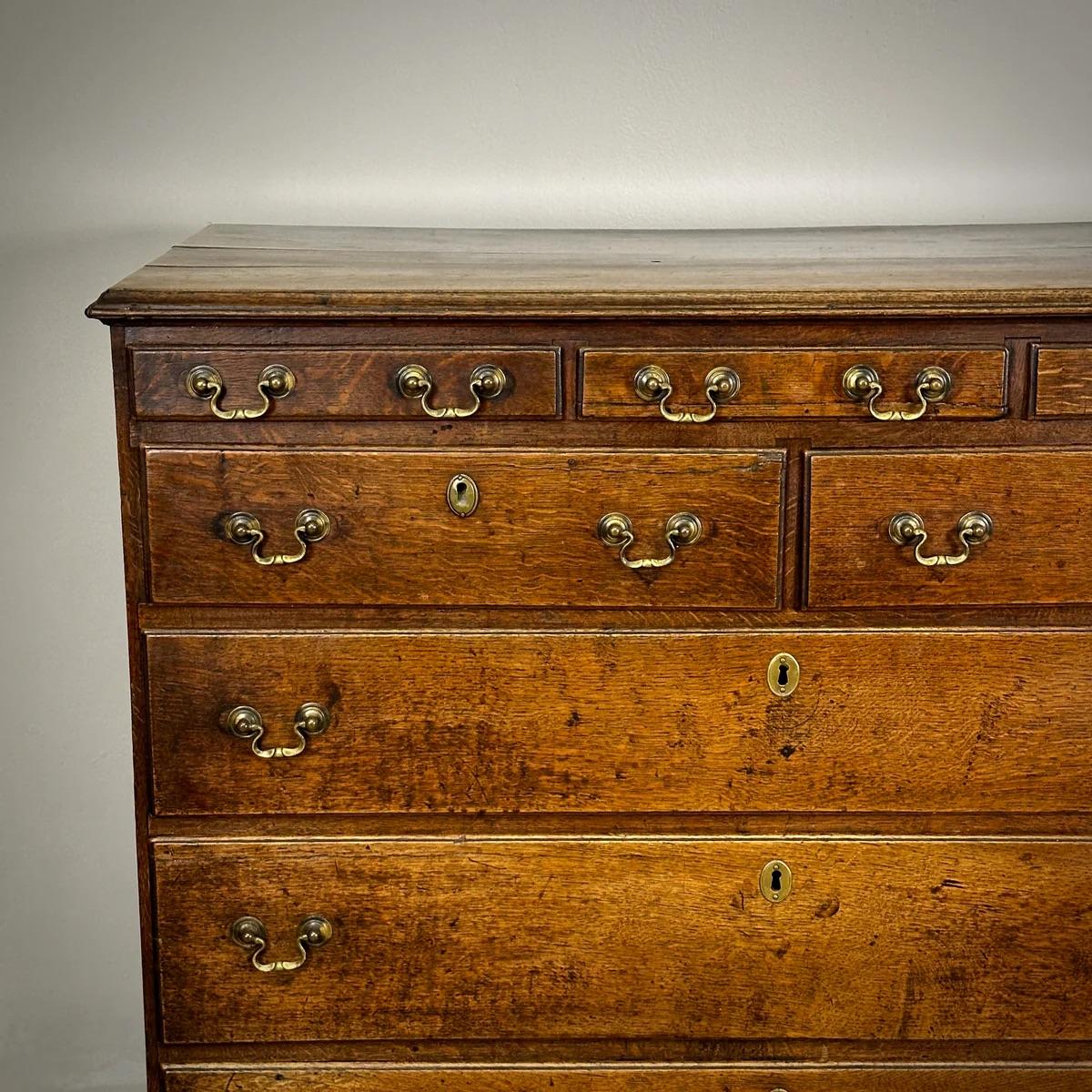 Wood 18th Century Oak Chest of Drawers For Sale