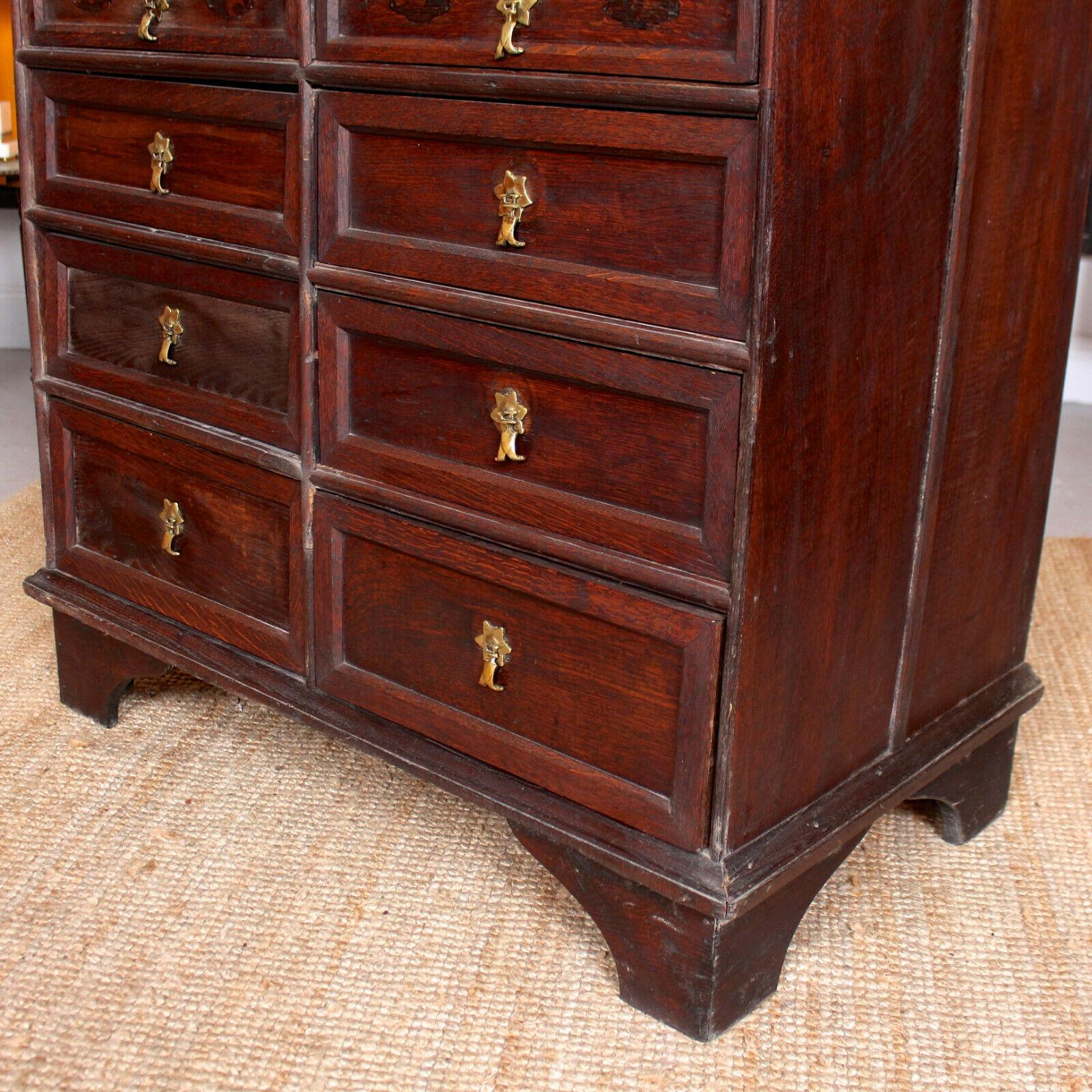18th Century Oak Chest of Drawers For Sale 3