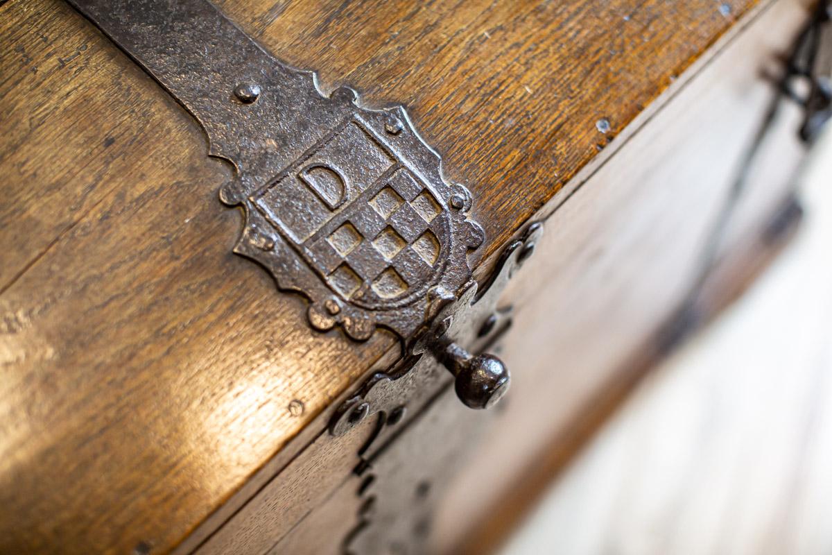 18th-Century Oak Chest with Iron Fittings 5