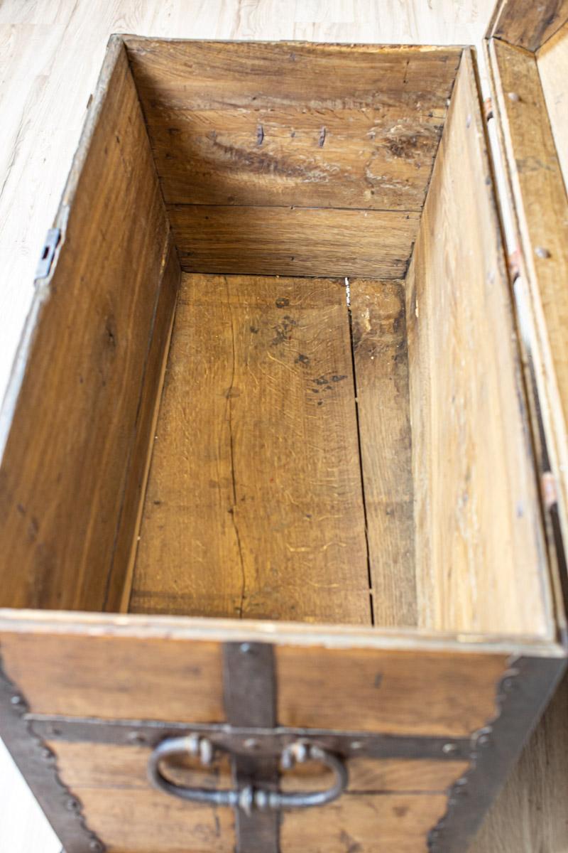 18th-Century Oak Chest with Iron Fittings 3