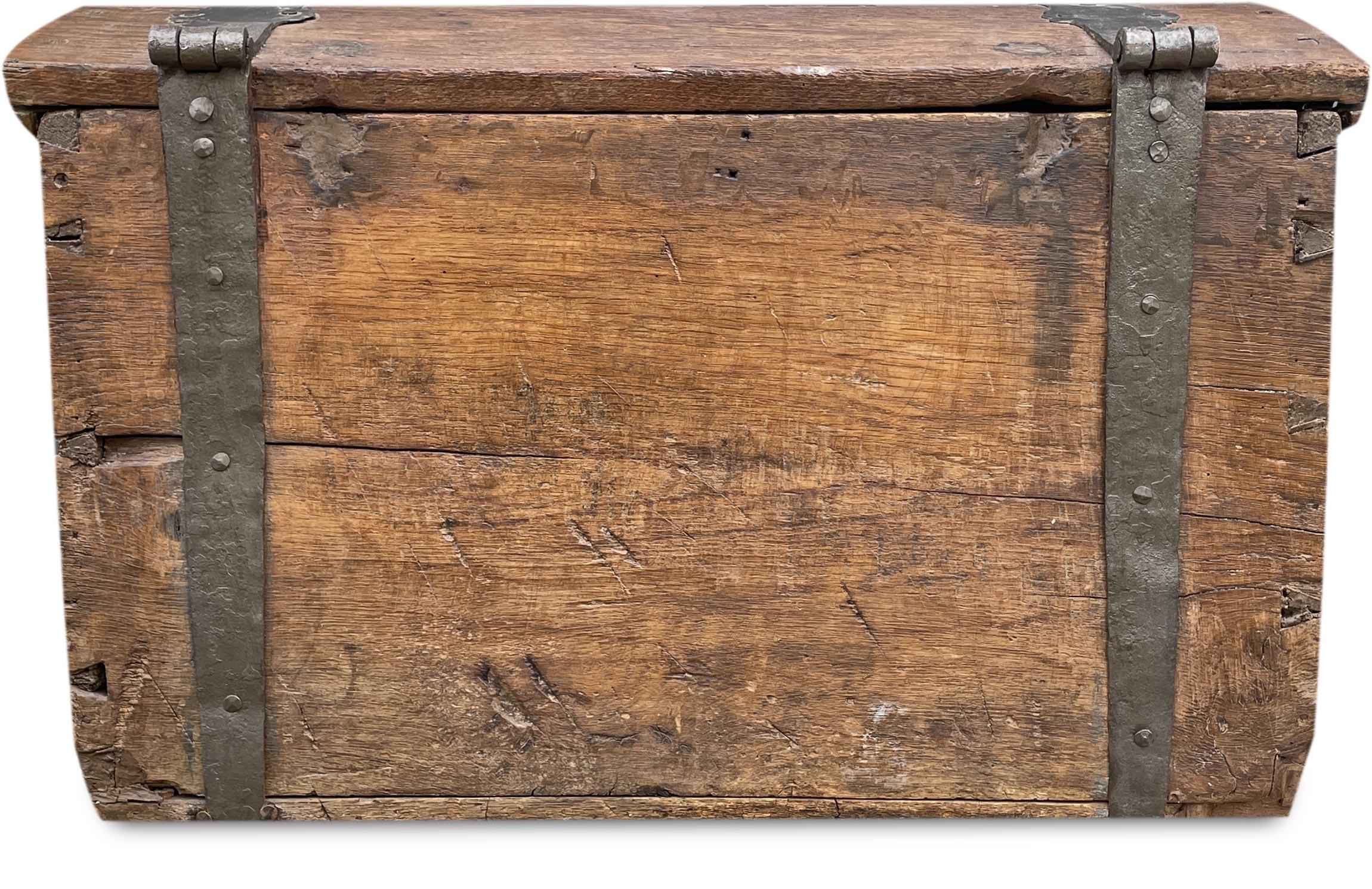 18th Century Oak Chest with Wrought Iron For Sale 7