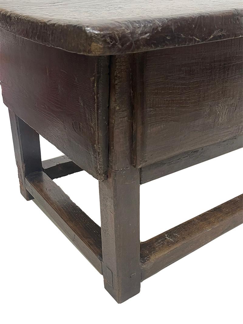 Table basse en chêne du 18e siècle en vente 2