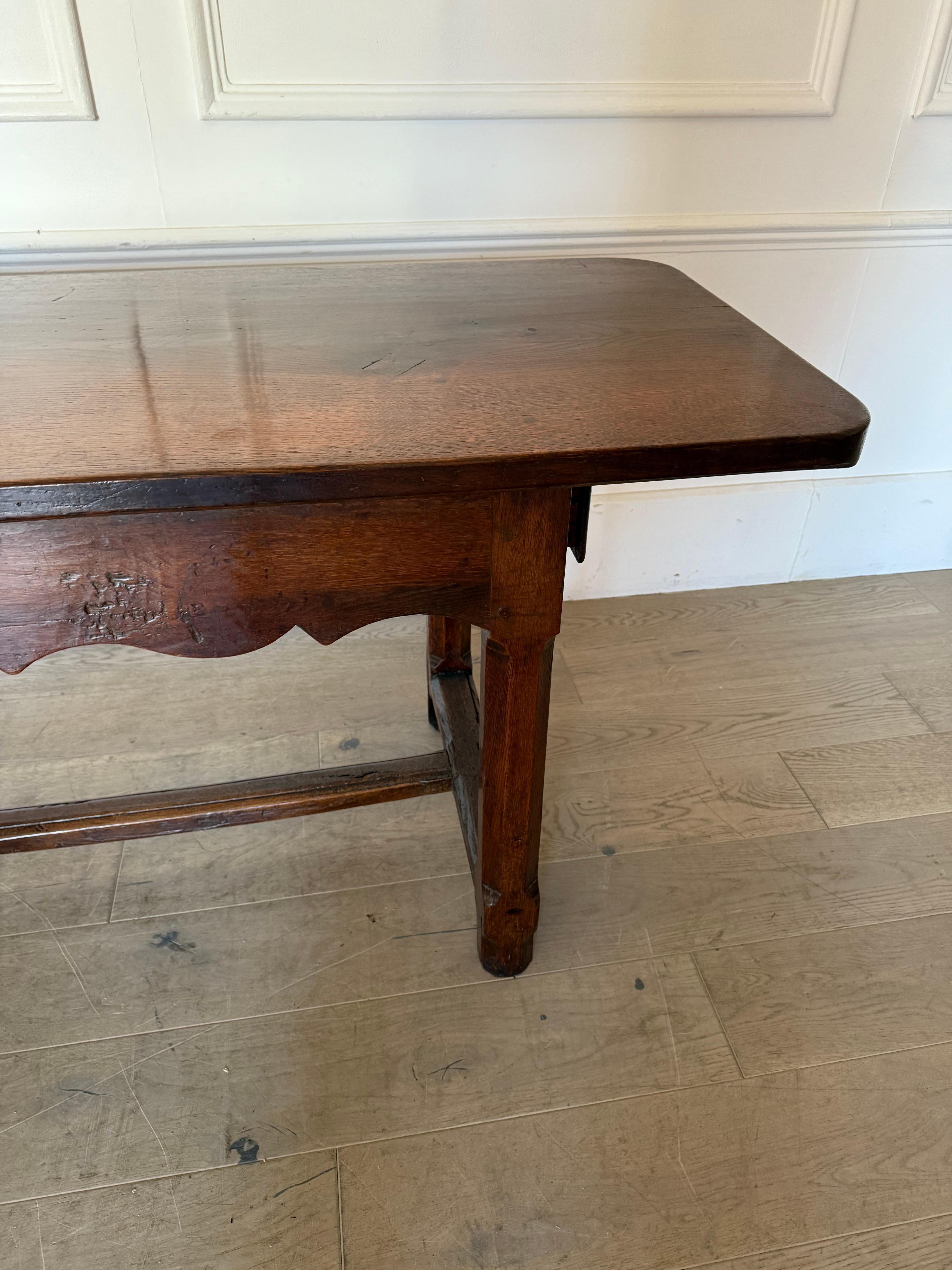 18th century oak console table / serving table For Sale 5