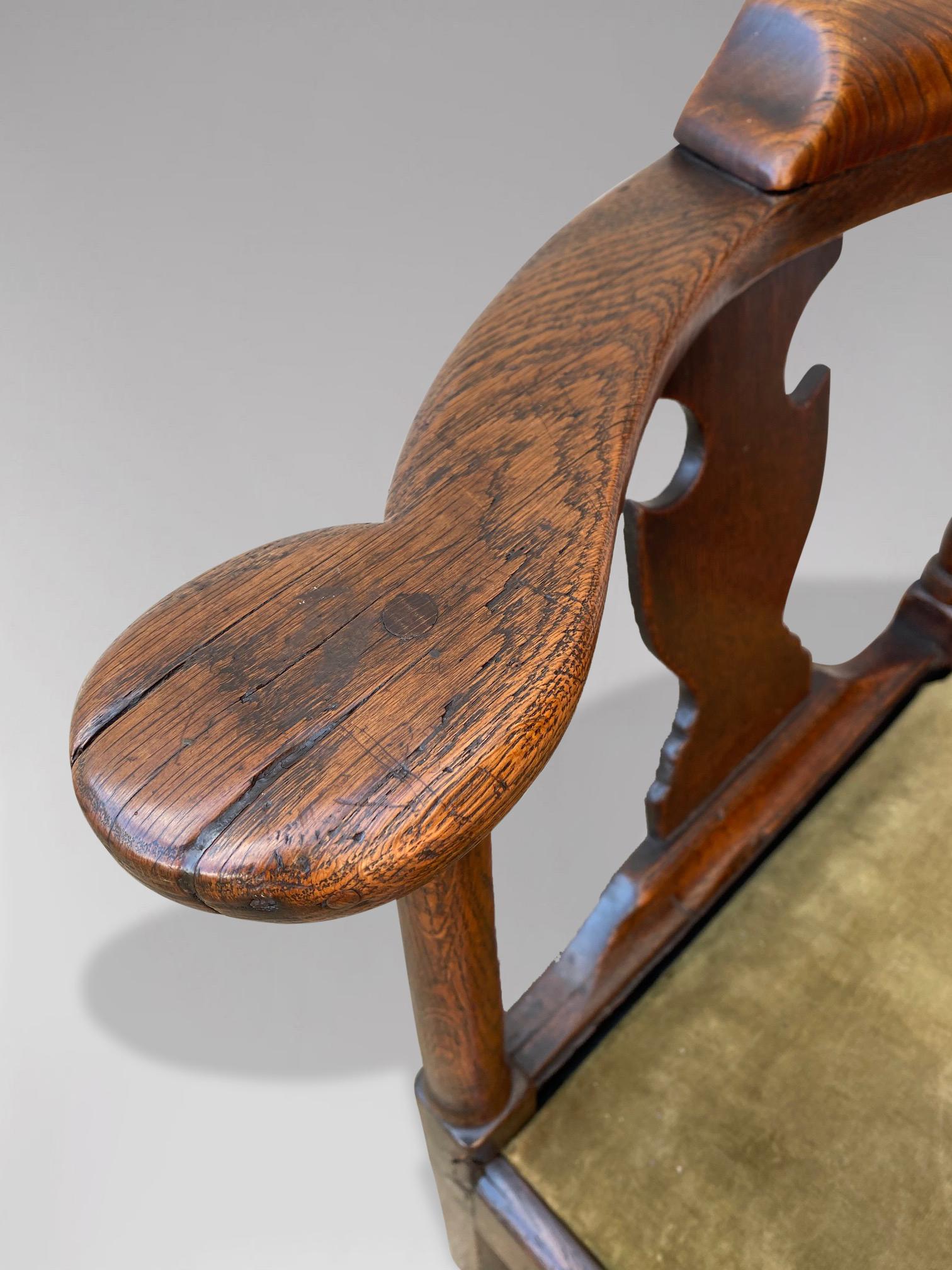 Georgian 18th Century Oak Corner Chair, Circa 1790 For Sale