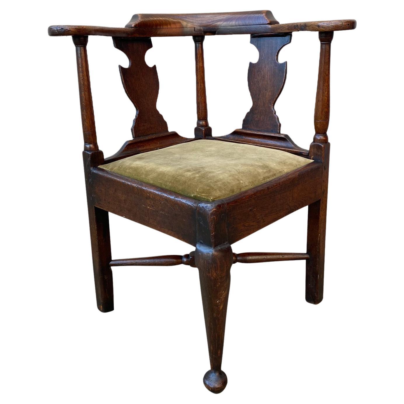 18th Century Oak Corner Chair, Circa 1790 For Sale