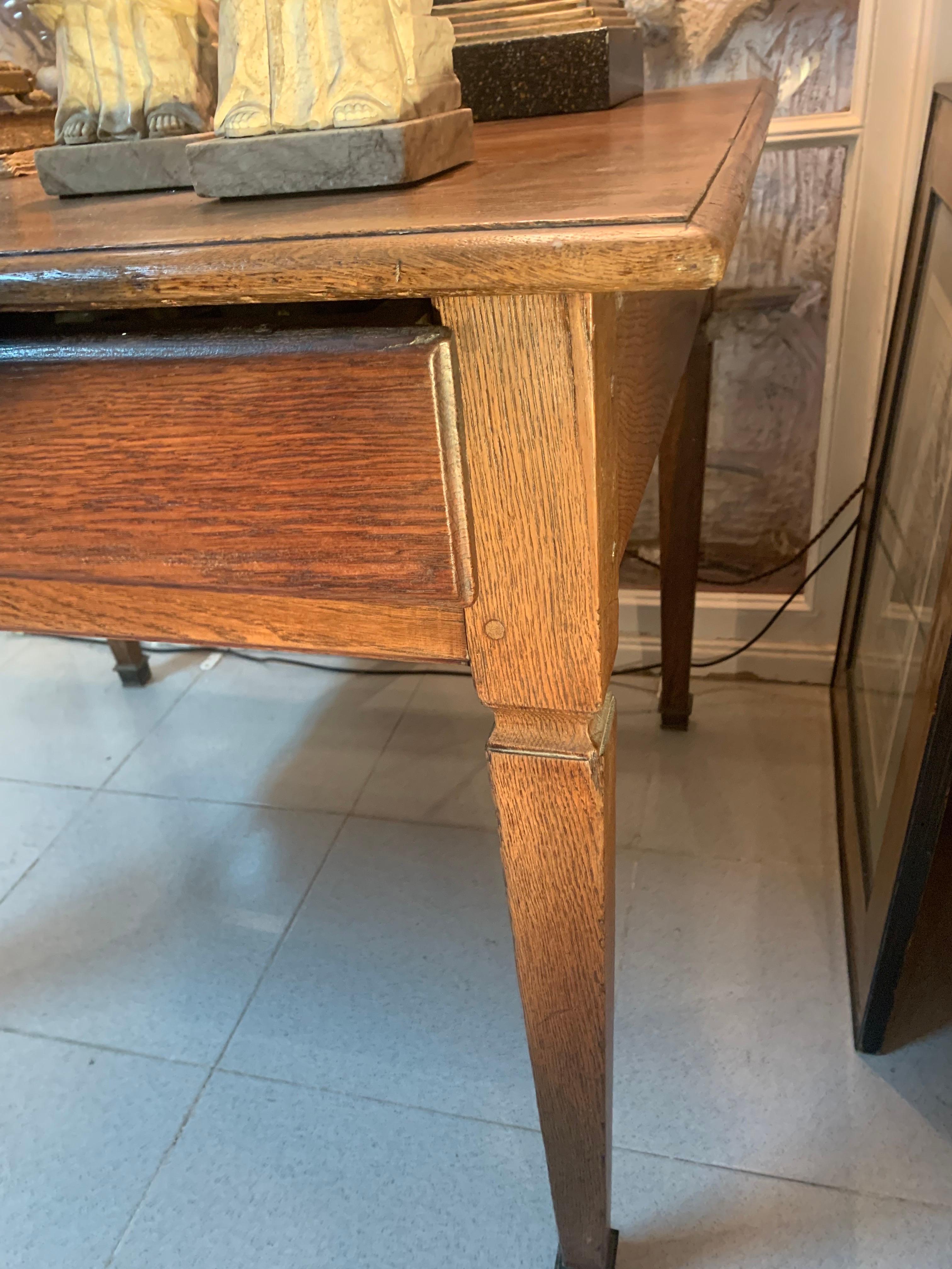 Tavolino da salotto in Oak del 18° secolo in vendita 11