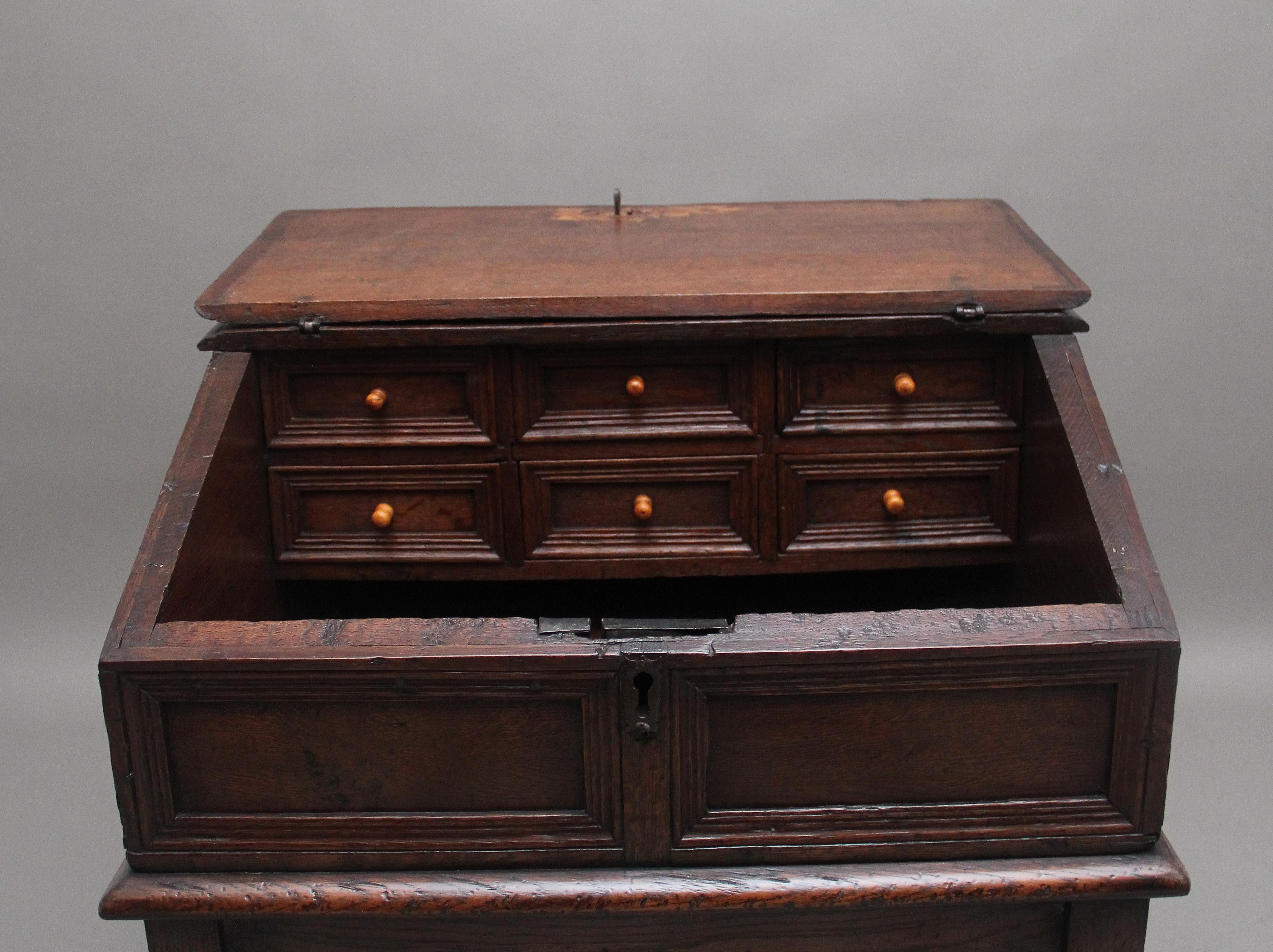 18th Century oak desk on later stand In Good Condition For Sale In Martlesham, GB
