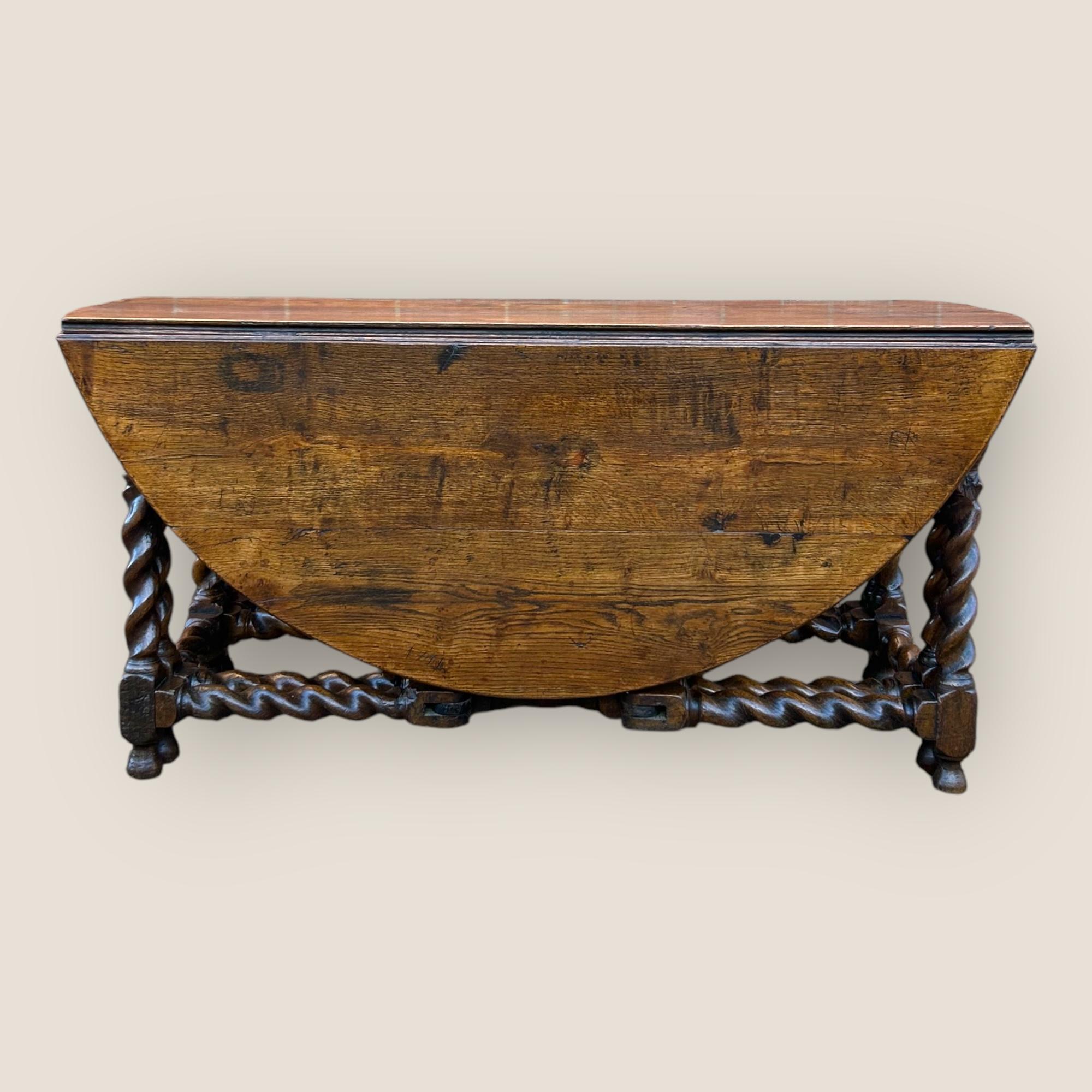Country Table de salle à manger à deux pieds en Oak du 18e siècle en vente