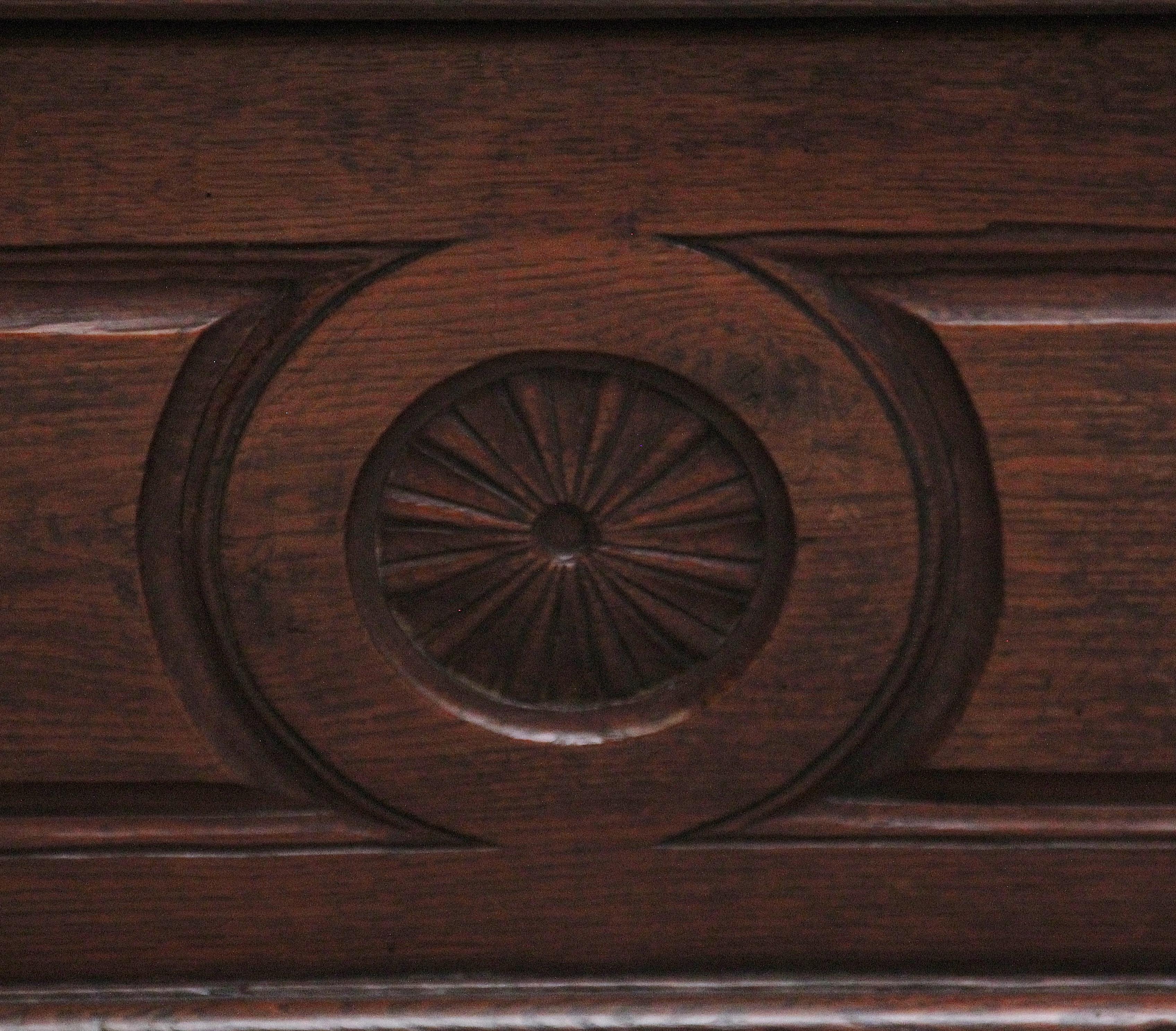 18th Century oak dough bin on stand For Sale 3