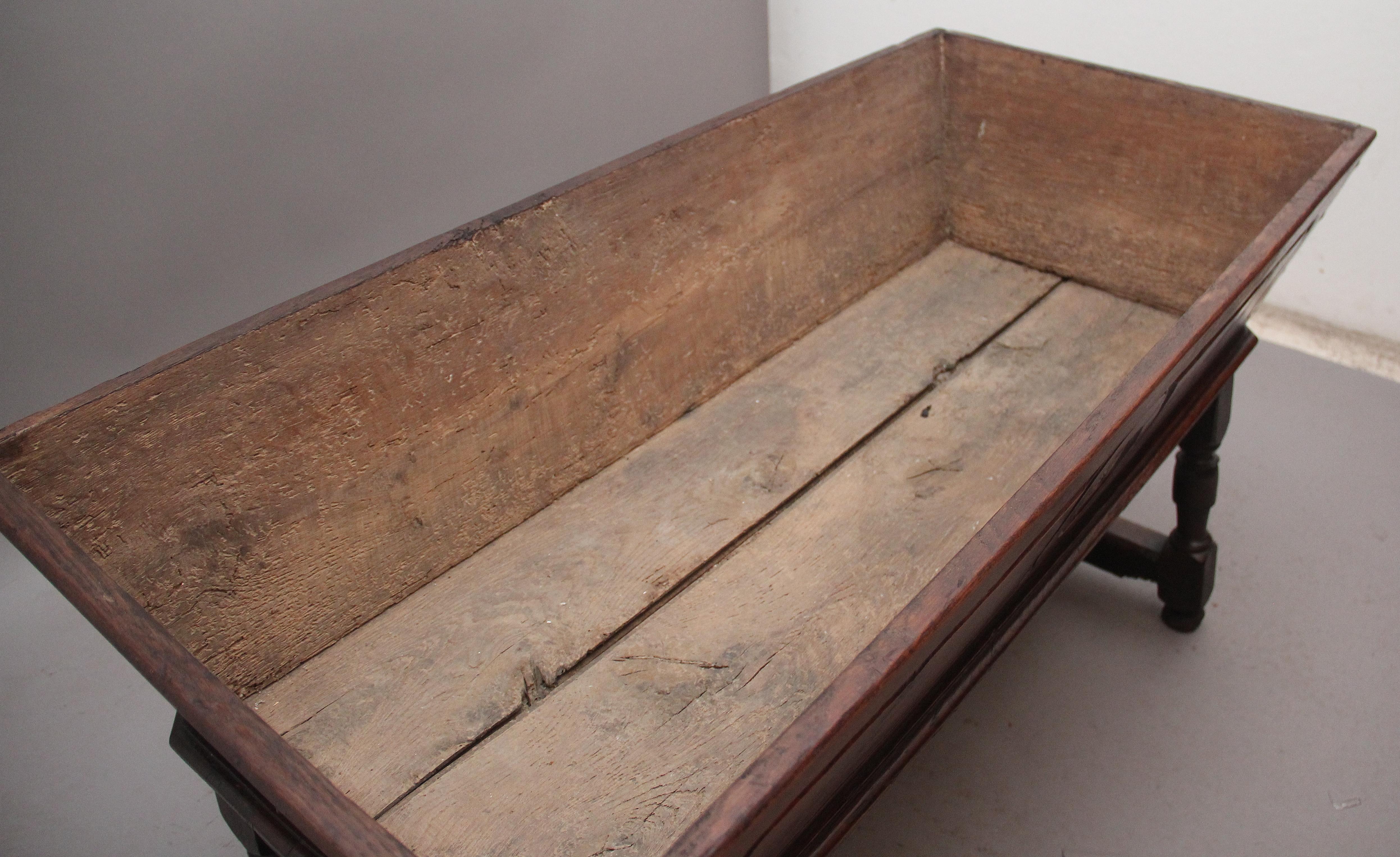 British 18th Century oak dough bin on stand For Sale