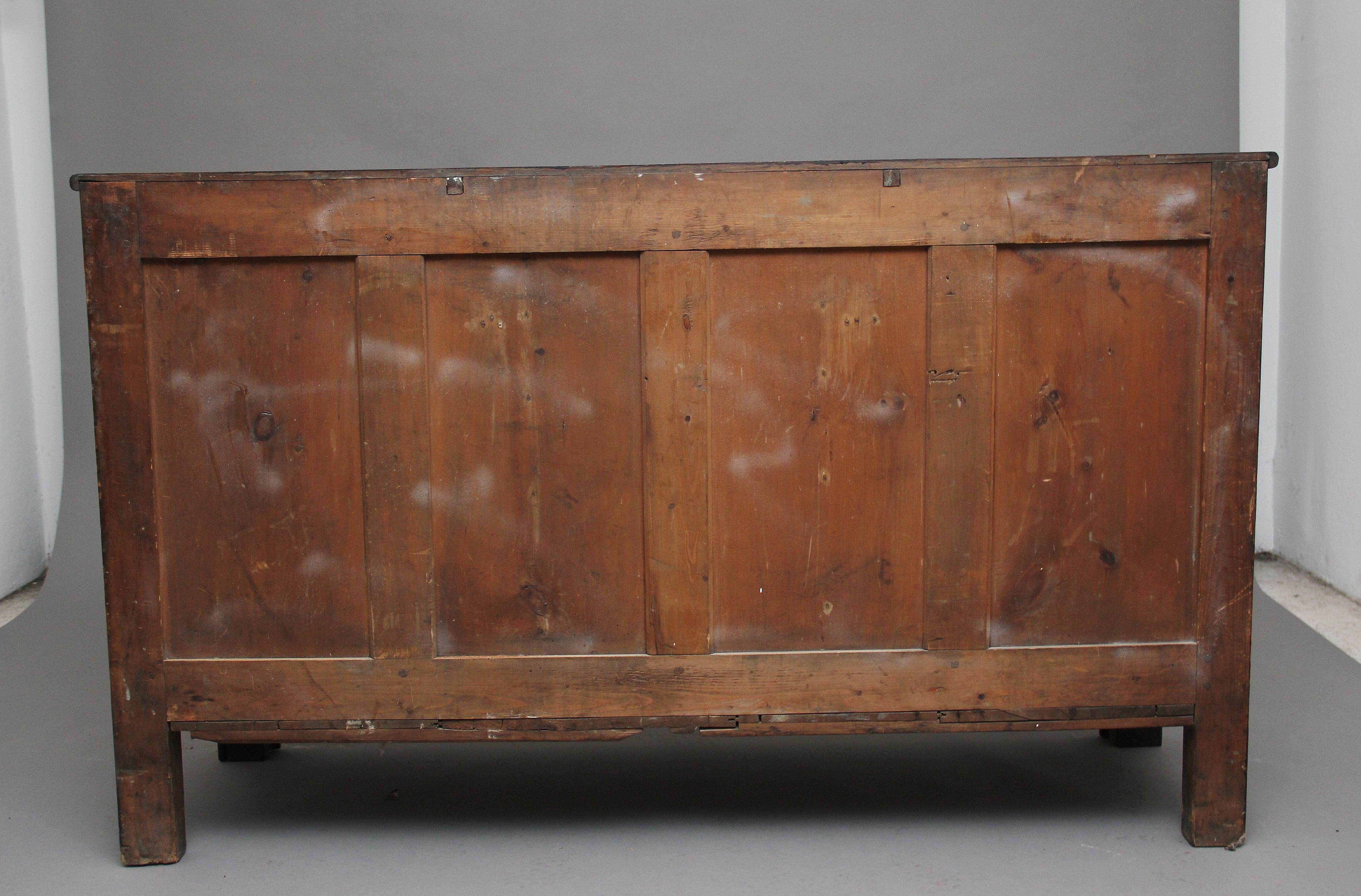 18th Century Oak Dresser Base In Good Condition In Martlesham, GB