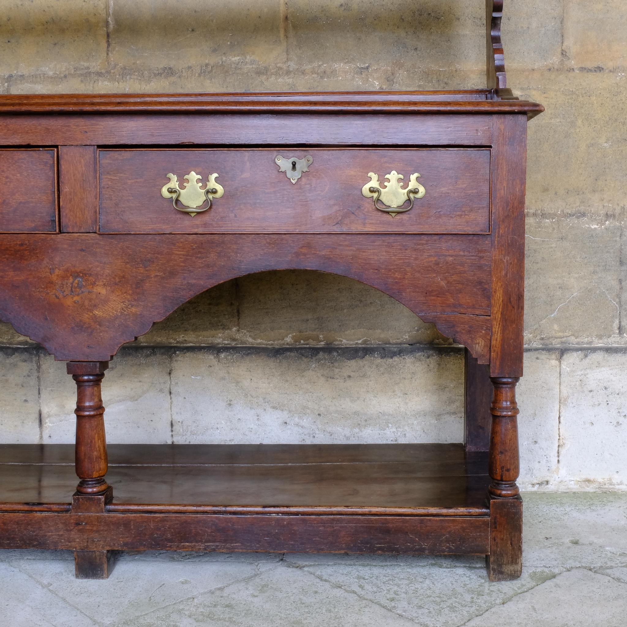 18th Century Oak Dresser For Sale 4