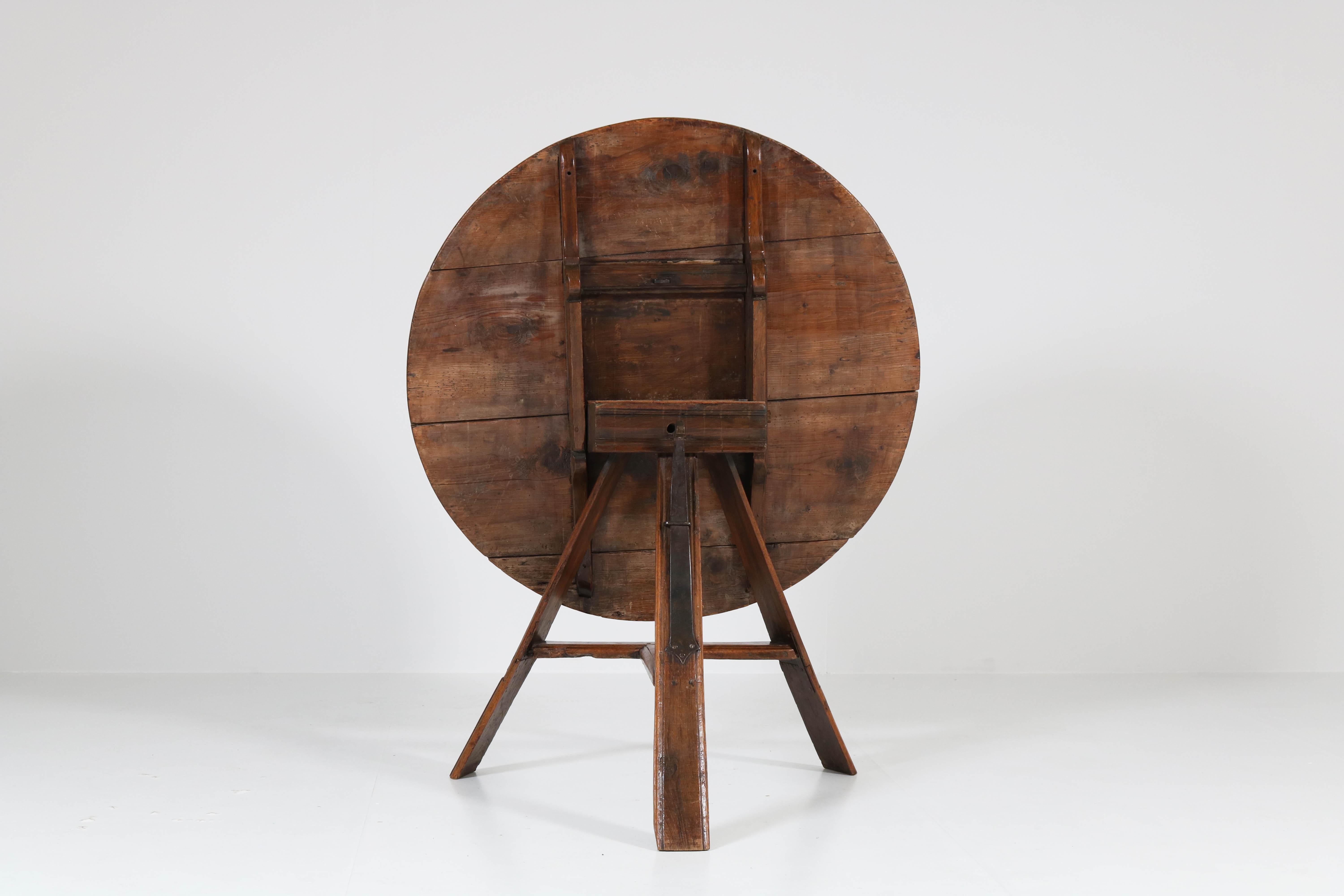 Early 19th Century 18th Century Oak Dutch Provincial Tilt-Top Flap a/d Wand Table