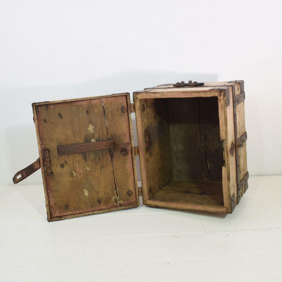 18th Century Oak French Silver Chest Strongbox For Sale 2