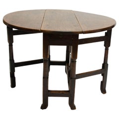 Antique 18th Century Oak Gate-Leg Table, England, circa 1720